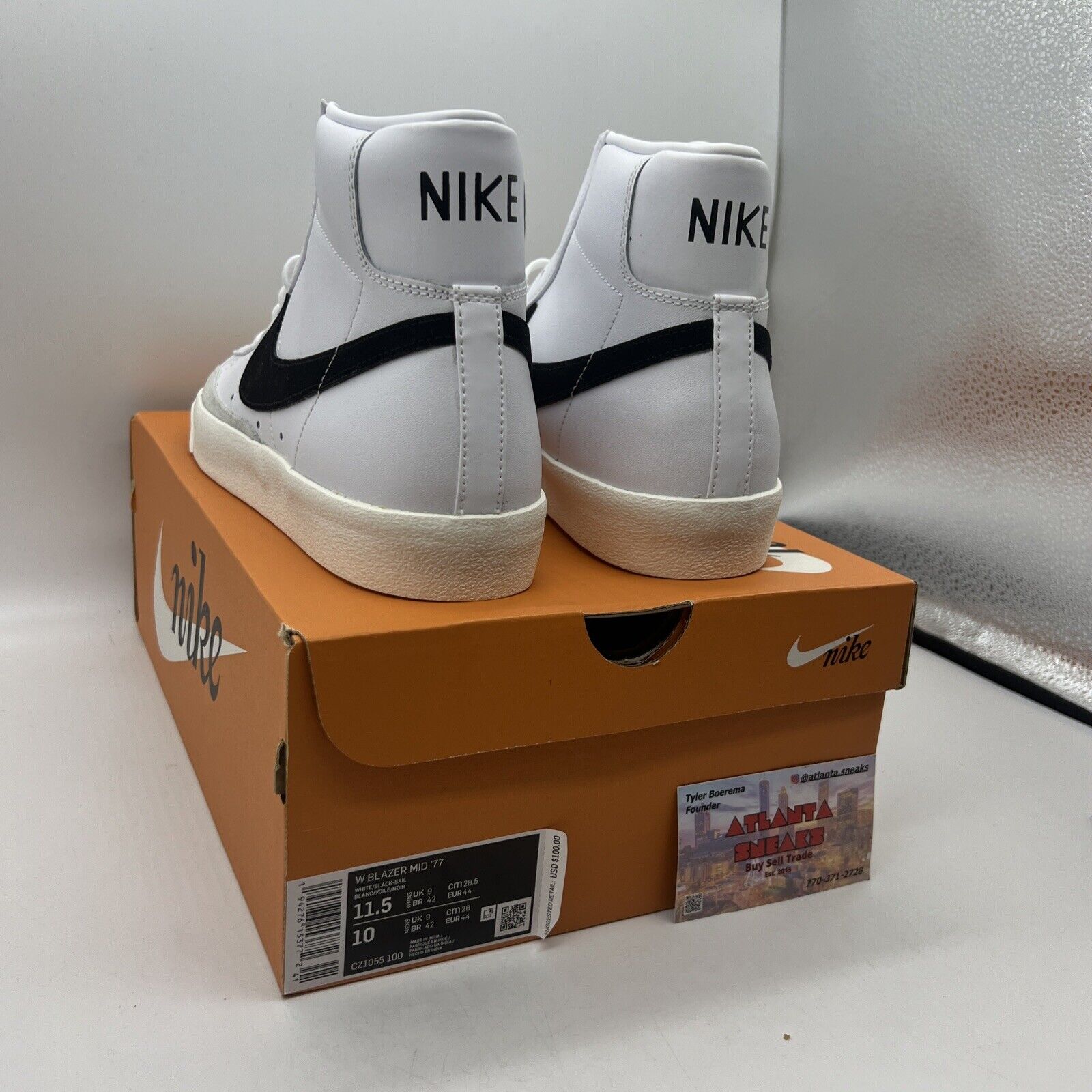 Nike Women's Blazer Mid 77 Sneakers Leather White Black Size 11.5