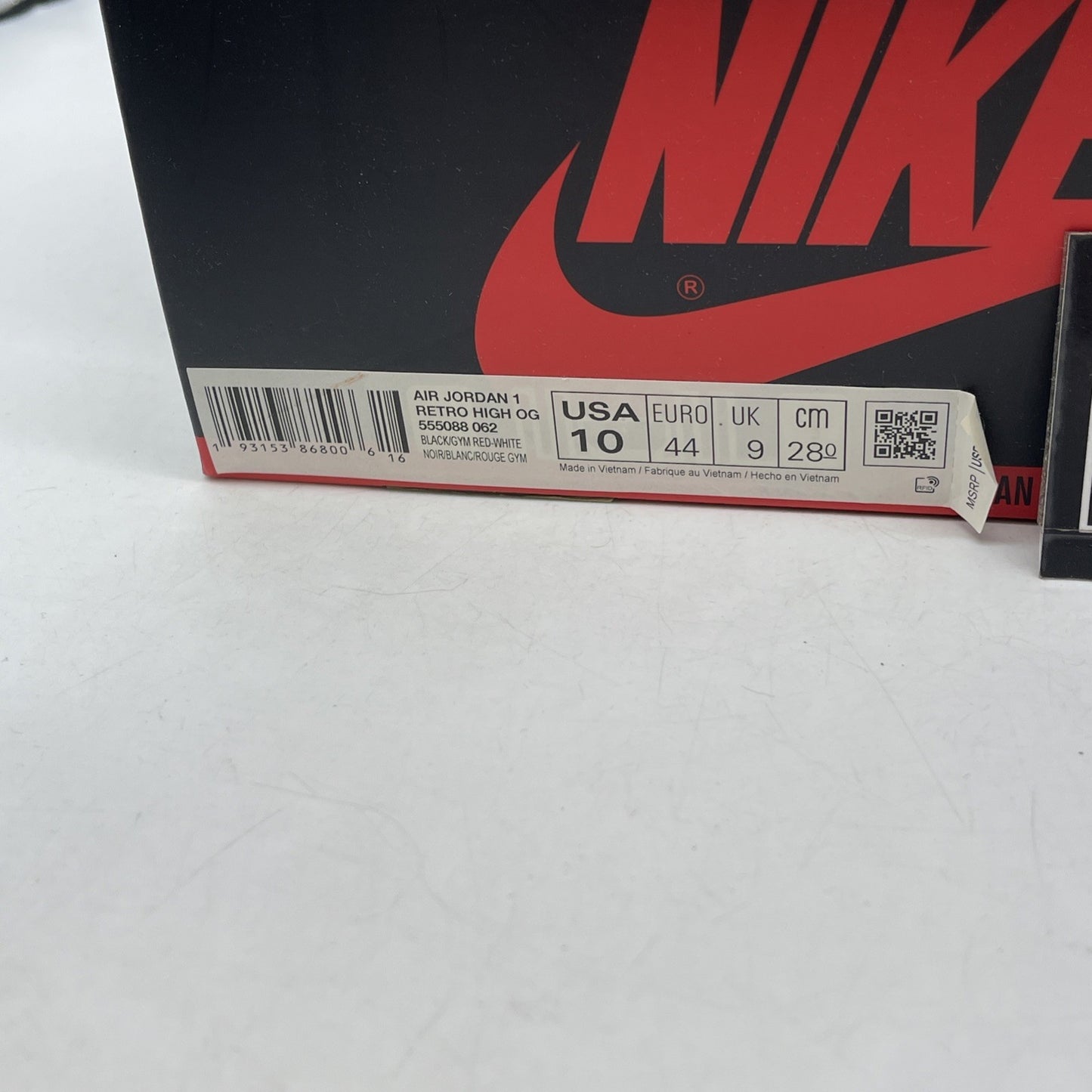 Size 10 - Air Jordan 1 Retro High OG Bloodline 2019 (555088-062)