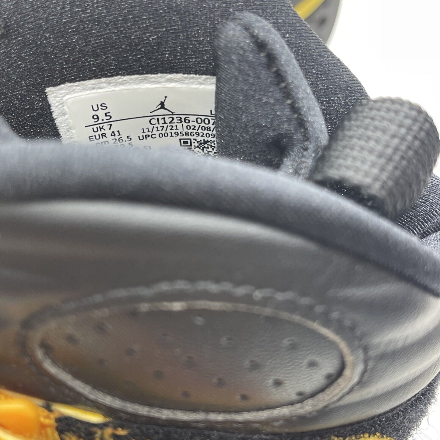 Size 9.5W - Air Jordan 8 Retro Taxi Yellow Black Leather (CI1236-007)