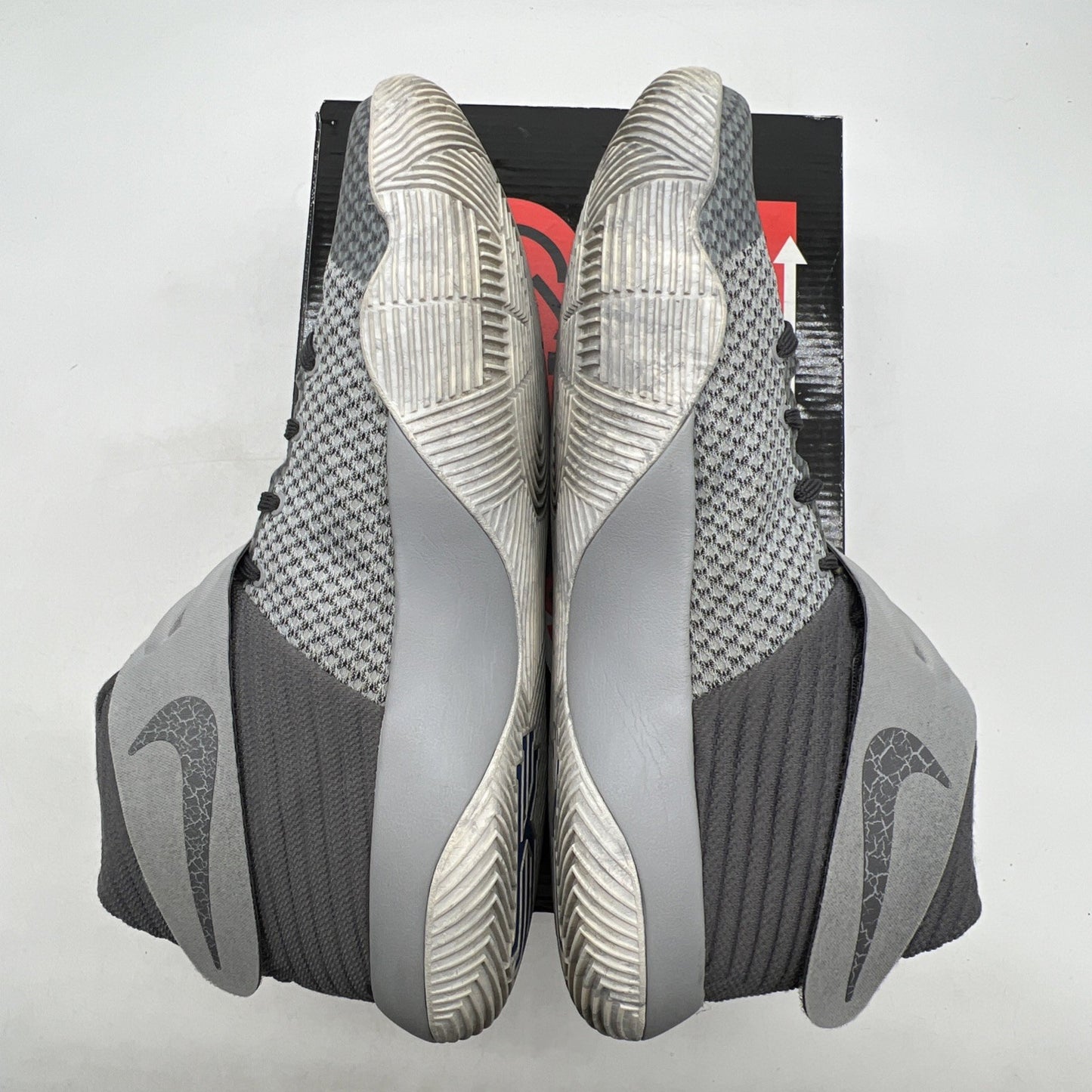 Size 11.5 - Nike Kyrie 2 Omega - (819583-004)