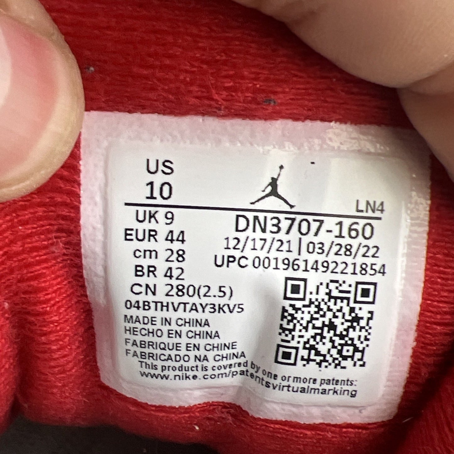 Size 10 - Air Jordan 3 Retro Mid Fire Red (DN3707-160)