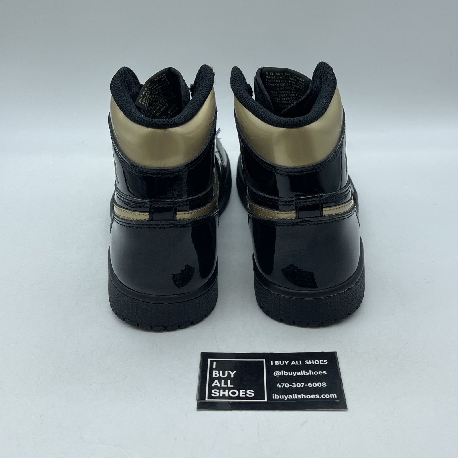 Size 9 - Air Jordan 1 Black Metallic Gold 2020 (555088-032)