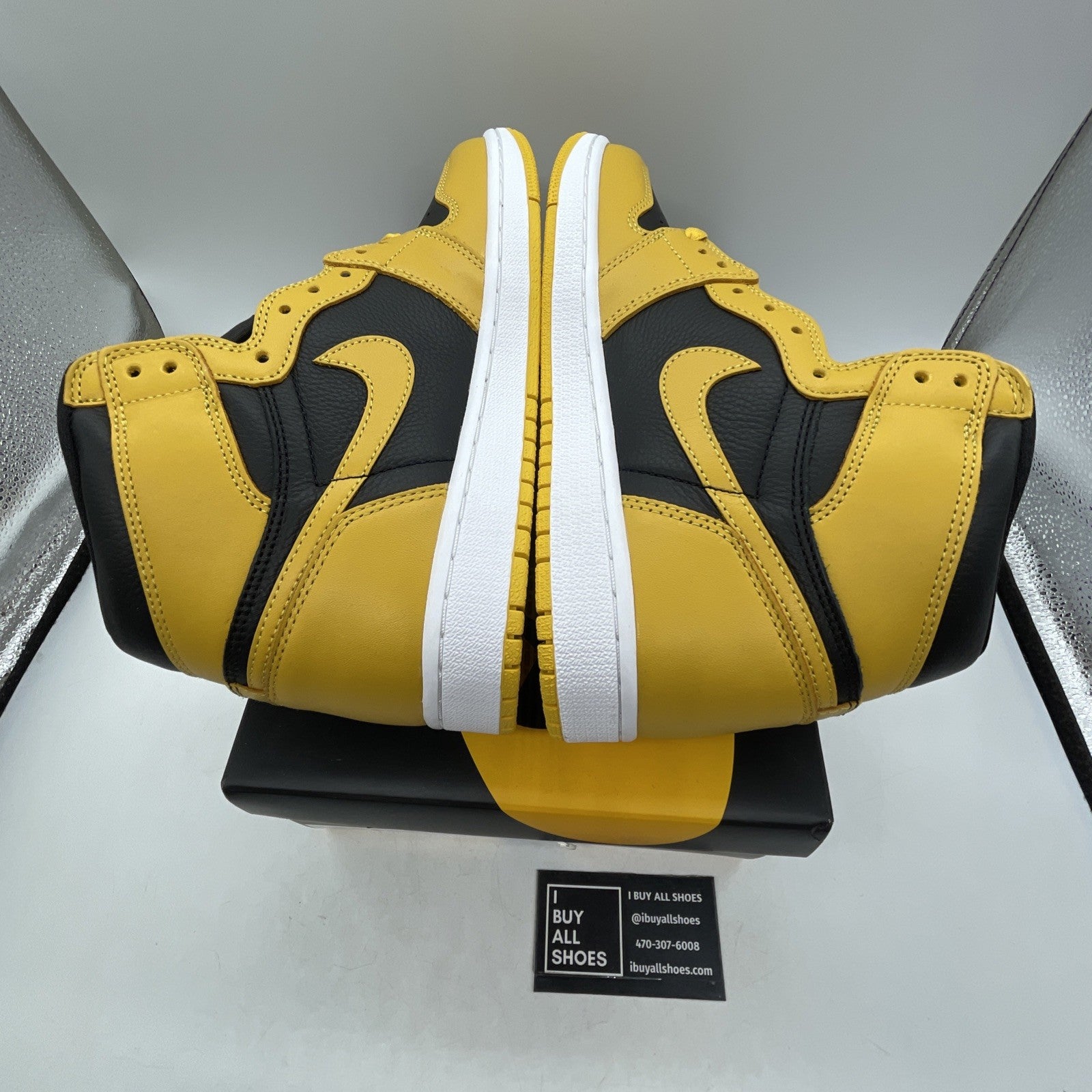 Size 8.5 - Air Jordan 1 Retro OG High Pollen (555088-701)