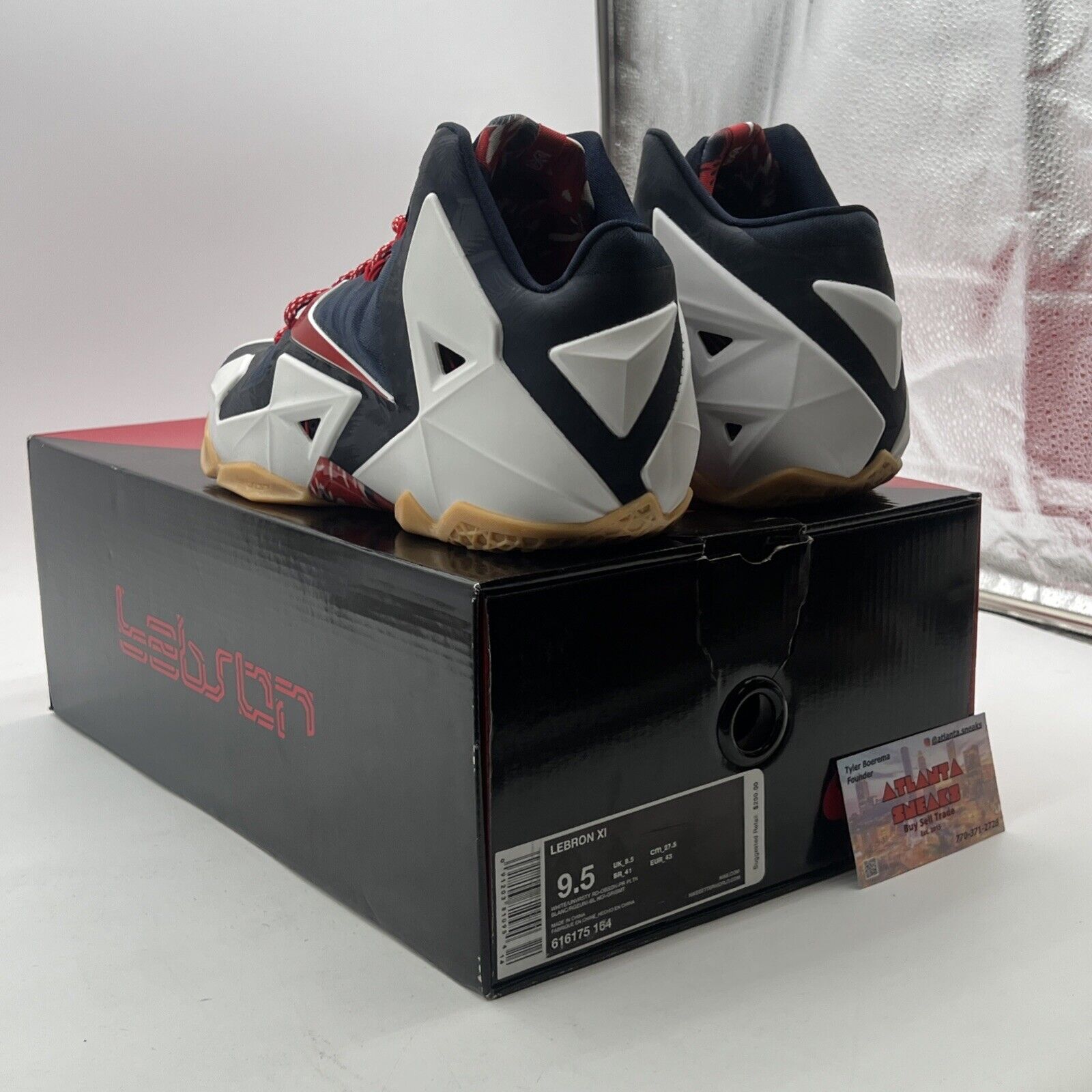 Size 9.5 - Nike LeBron 11 Independence Day (616175-164)