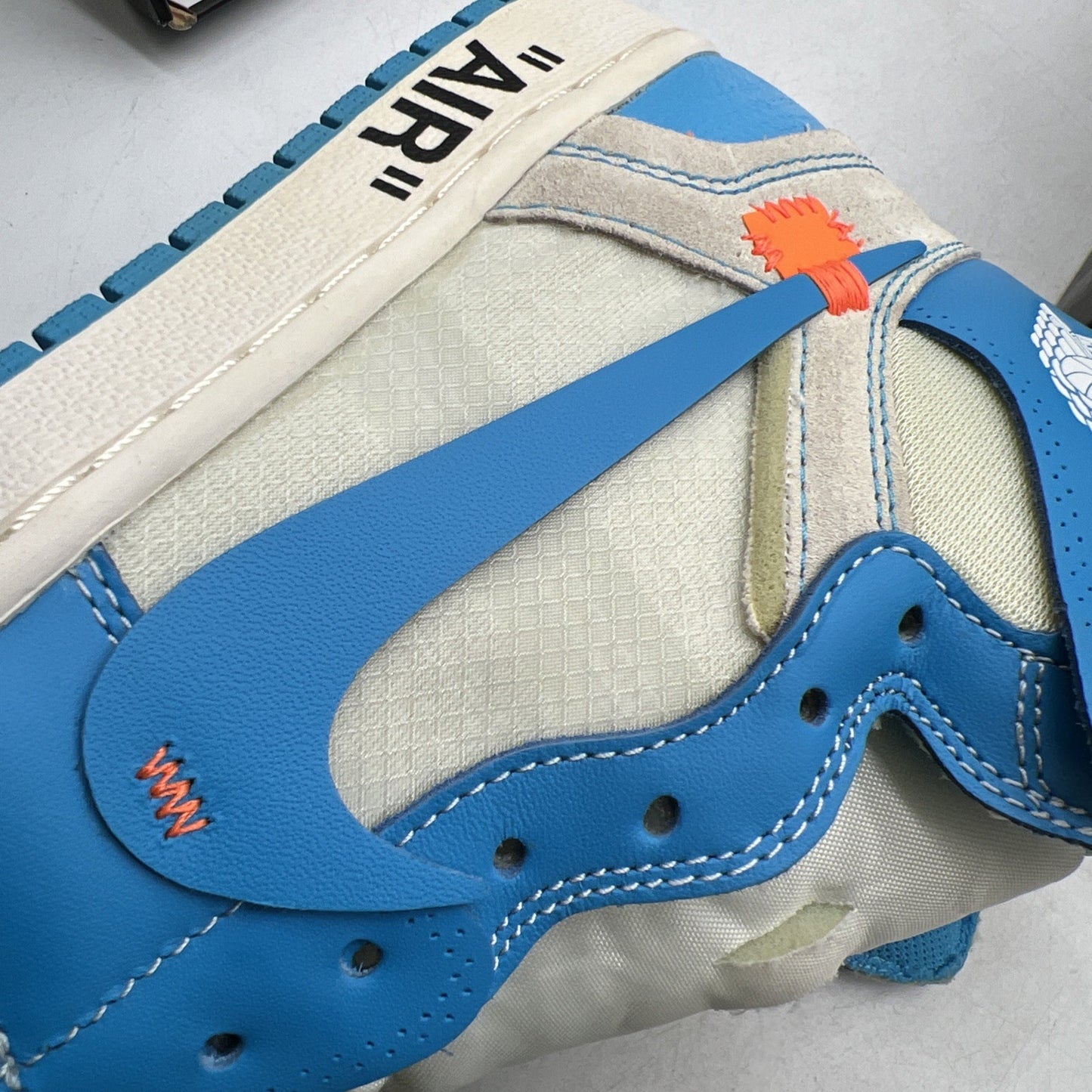 Size 8.5 - Air Jordan 1 Retro OG x Off-White High UNC (AQ0818-148)