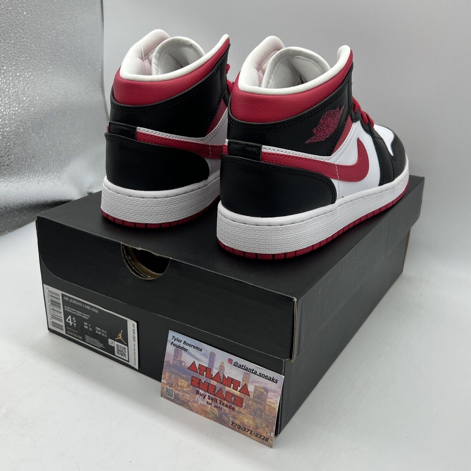 Air Jordan 1 Mid Very Berry Black White 554725-016 Size 4.5Y Brand New Og All DS