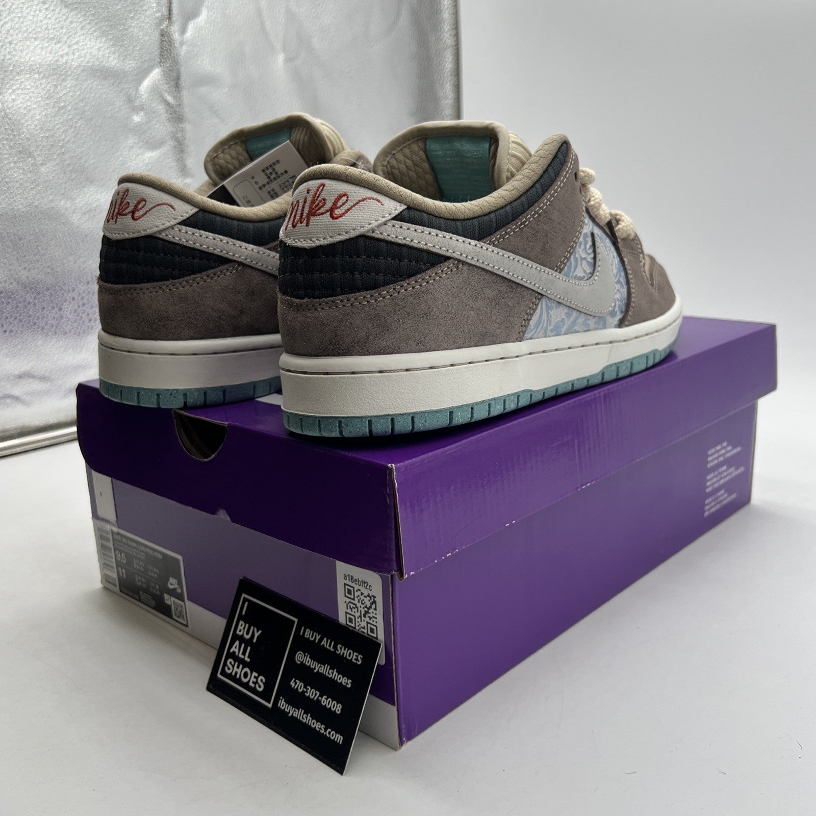 Size 9.5 - Nike Dunk SB Low Big Money Savings (FZ3129-200)