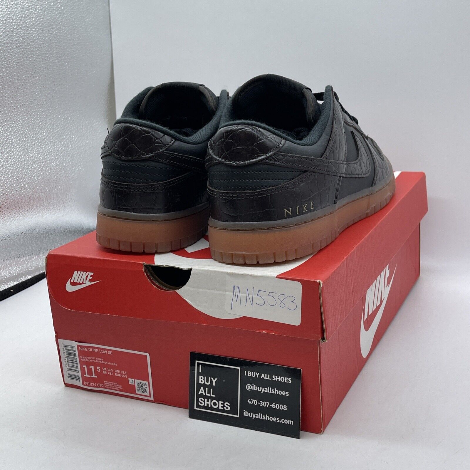 Size 11.5 - Nike Dunk SE Low Velvet Brown Black Leather (DV1024-010)