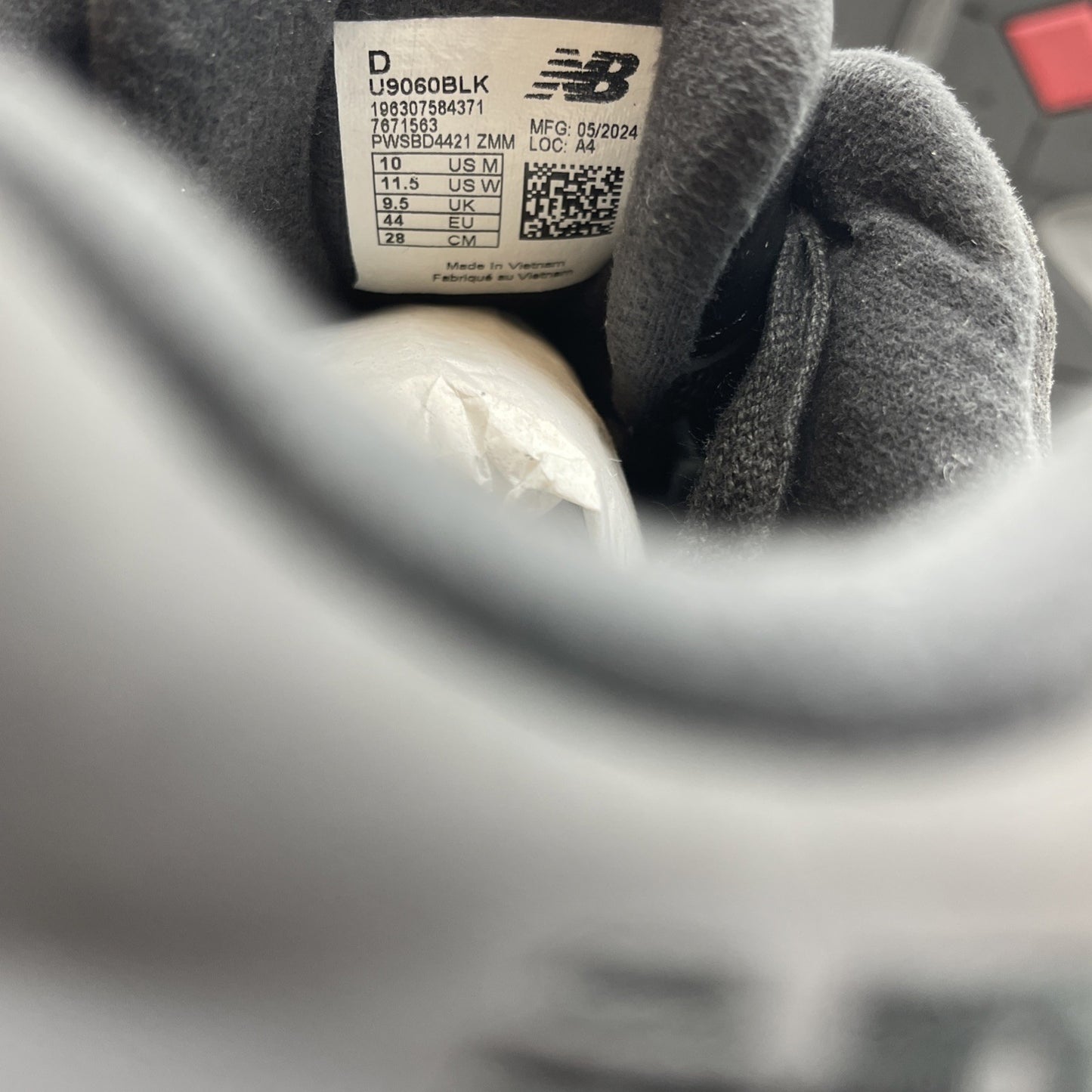 Size 10 - New Balance 9060 Black Castlerock (U9060BLK)
