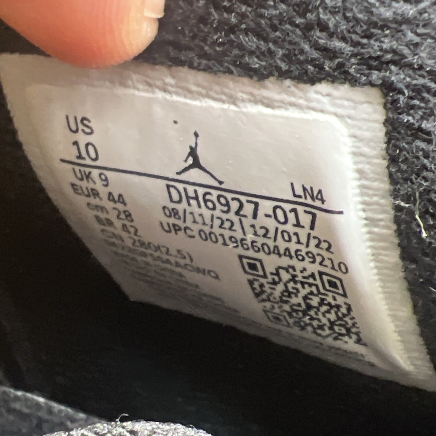 Size 10 - Air Jordan 4 Retro Mid Thunder (DH6927-017)