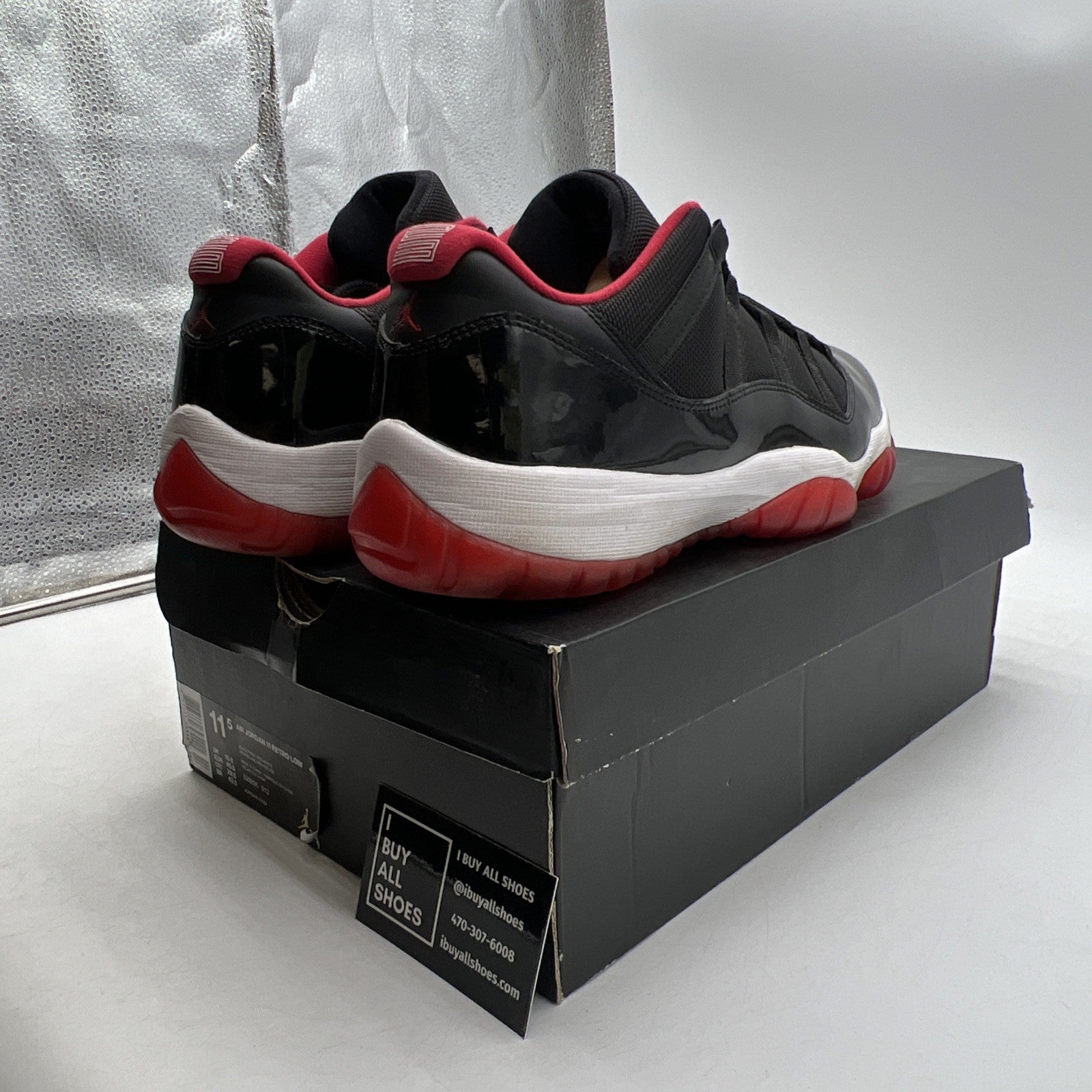 Size 11.5 - Air Jordan 11 Retro 2015 Low Bred (528895-012)