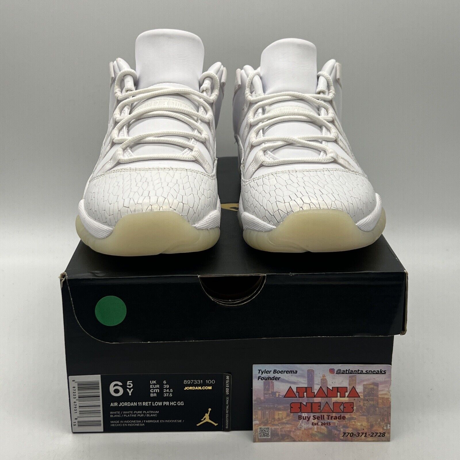 Jordan 11 Retro Low Heiress Pure Platinum Boy 5.5Y 897331-100 White