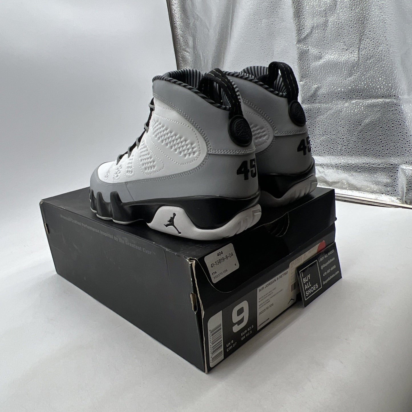 Size 9 - Air Jordan 9 Retro Barons (302370-106)