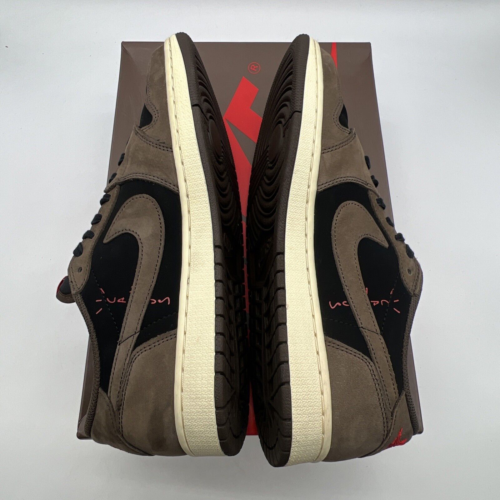 Size 11 - Air Jordan 1 x Travis Scott Low Mocha (CQ4277-001)