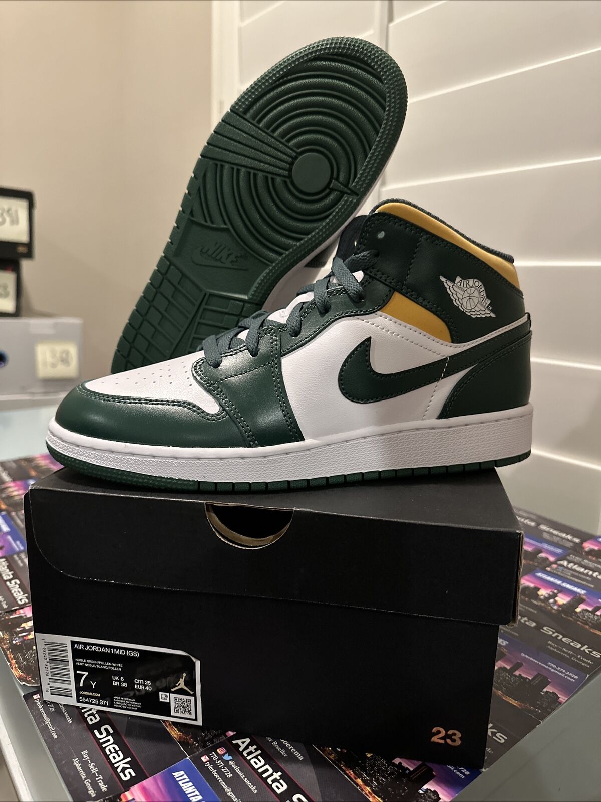 Jordan 1 Mid Big Kids Style : 554725-371