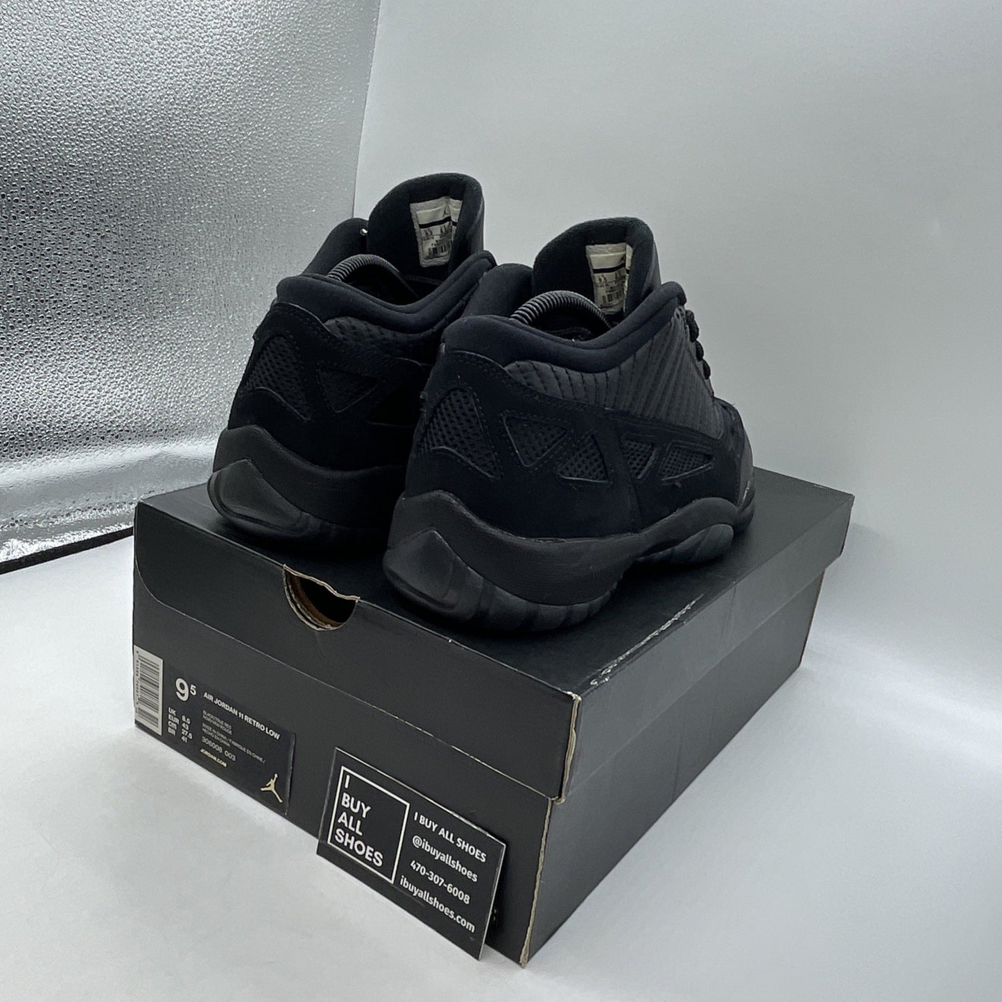 Size 9.5 - Air Jordan 11 IE Low Referee (306008-003)