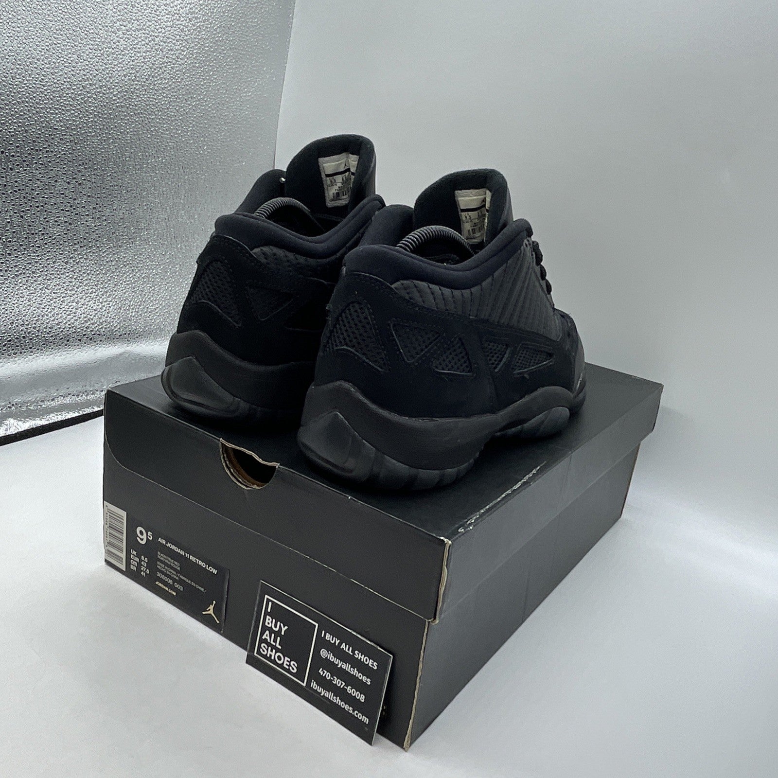Size 9.5 - Air Jordan 11 IE Low Referee (306008-003)