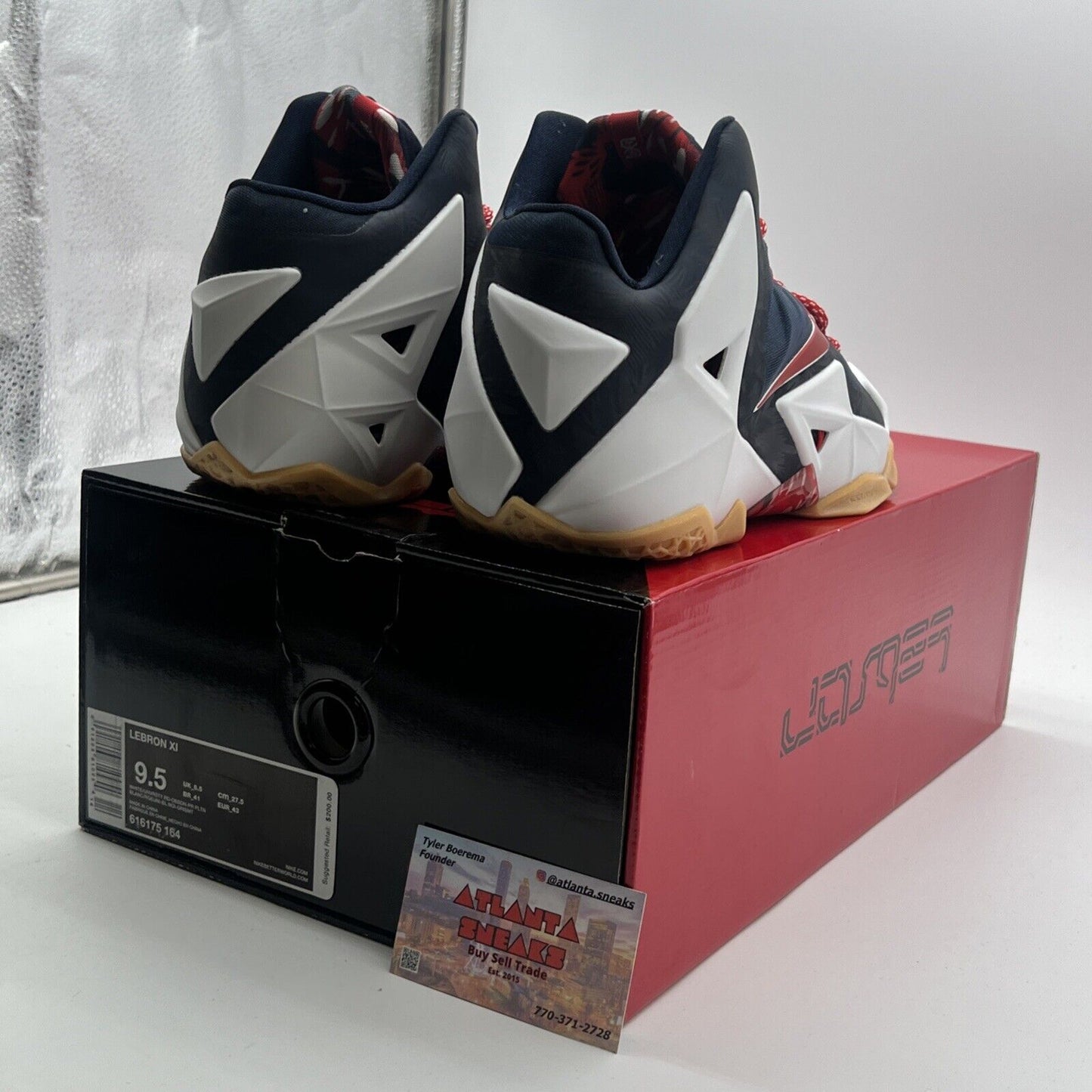Size 9.5 - Nike LeBron 11 Independence Day (616175-164)