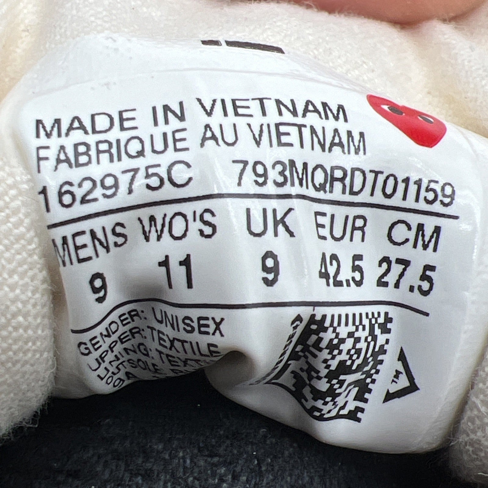 Size 9 -Comme des Garçons Play x Converse Chuck 70 Top Low Multi Heart (162975C)