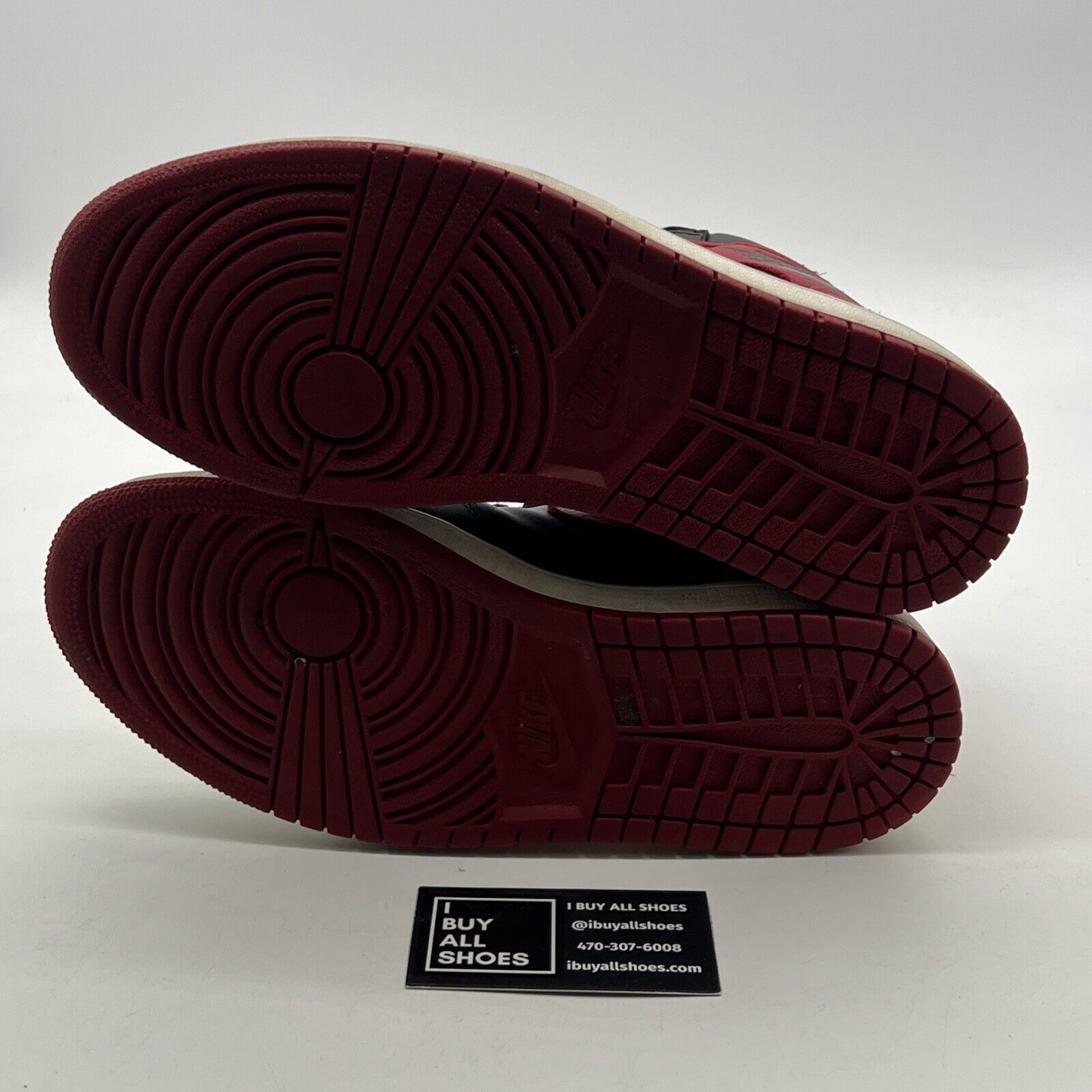 Size 9.5 - Air Jordan 1 Retro OG High Banned, Bred (555088-001)