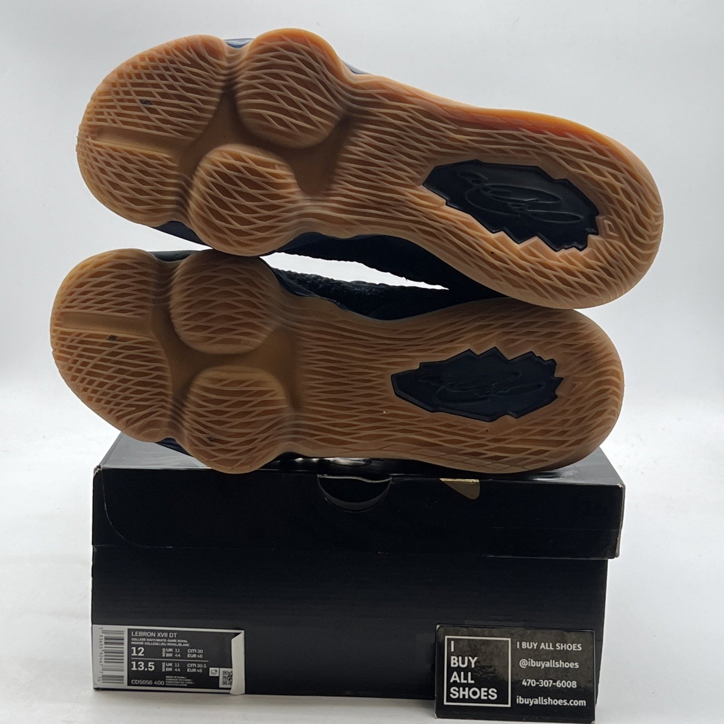 Size 12 - Nike LeBron 17 UConn - (CD5056-400)