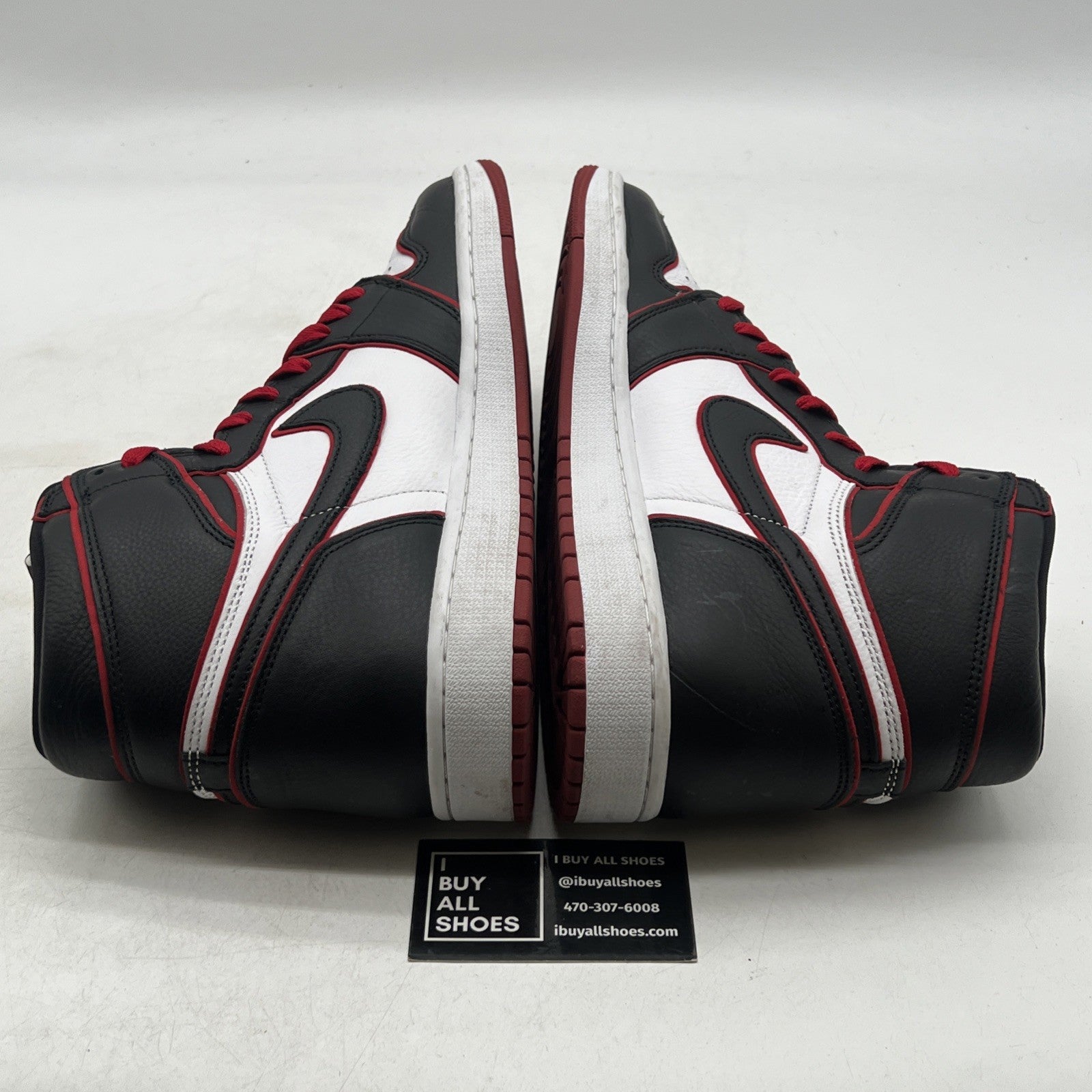 Size 13 - Air Jordan 1 Retro High OG Bloodline 2019 (555088-062)