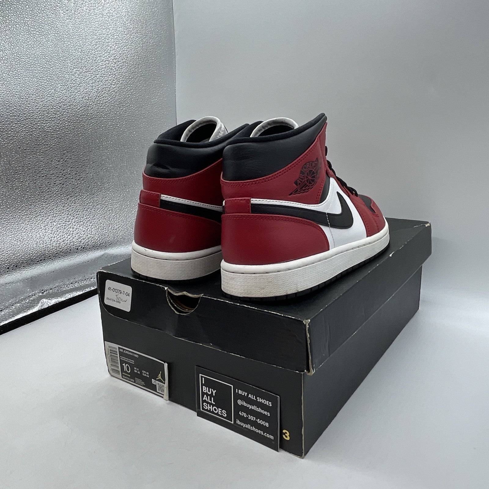 Size 10 - Jordan 1 Mid Chicago Black Toe White Red Leather (554724-069)