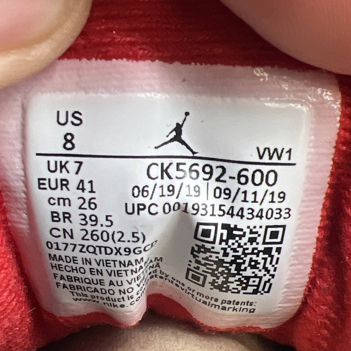 Size 8 - Air Jordan 3 Retro SE Mid Unite (CK5692-600)