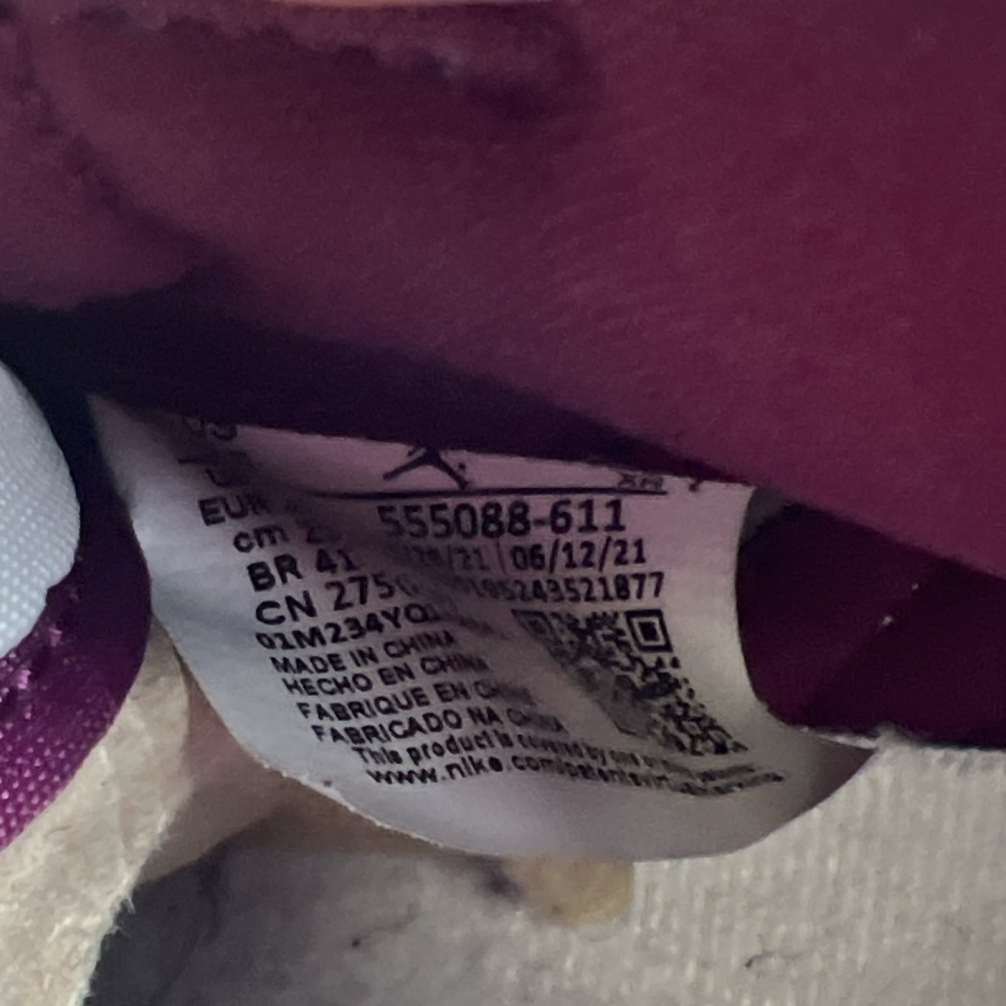 Size 9.5 - Air Jordan 1 Retro High OG Bordeaux (555088-611)