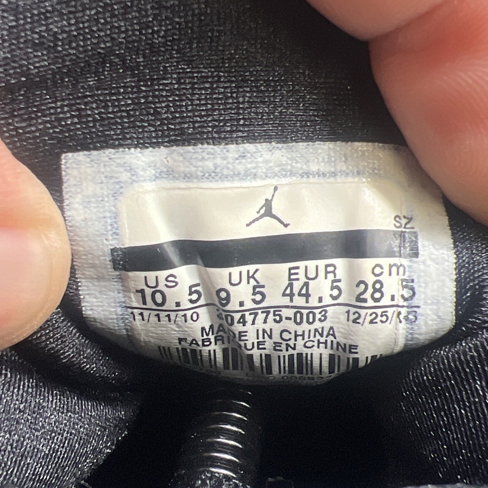 Size 10.5 - Air Jordan 7 Retro 2011 Bordeaux (304775-003)
