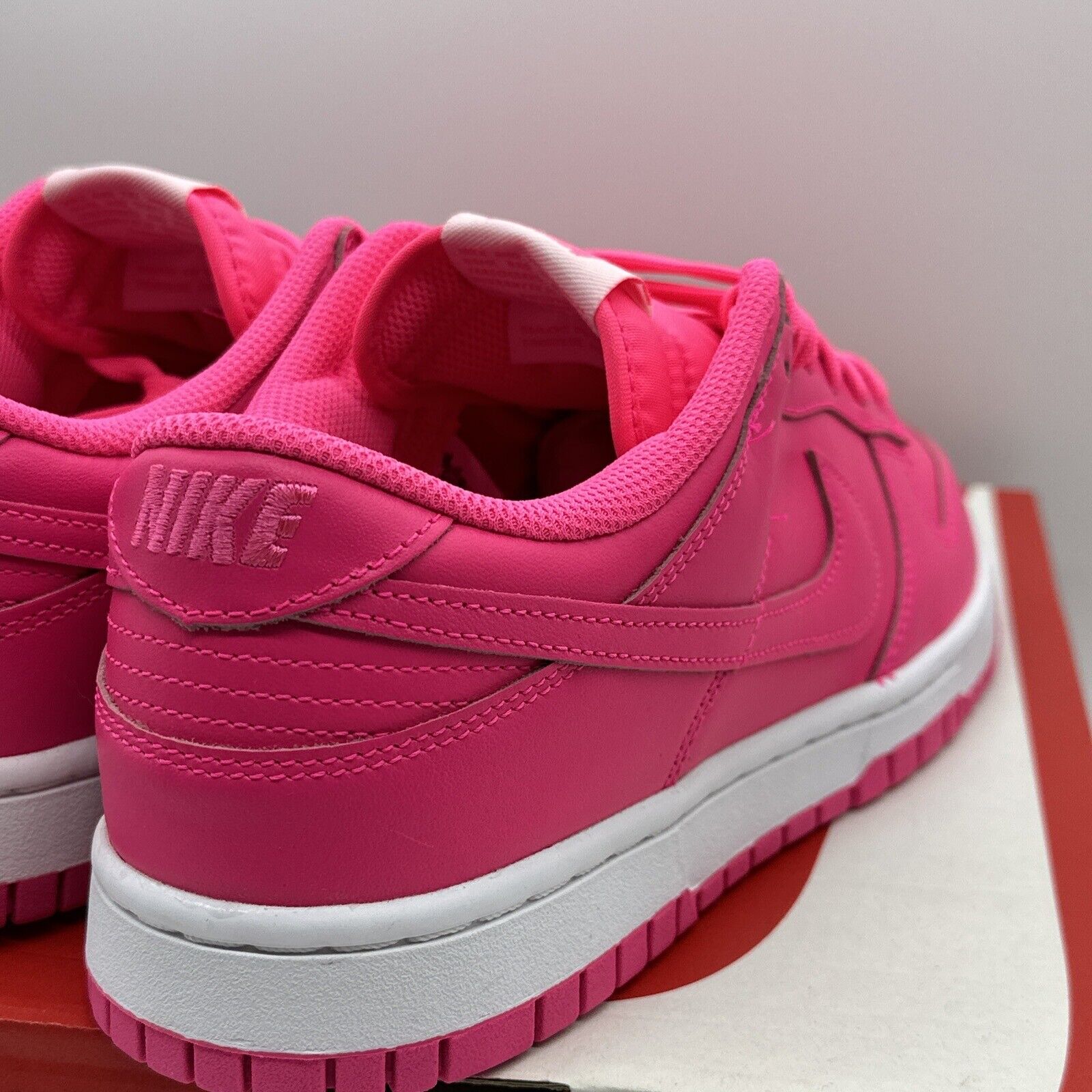 Nike Dunk Low ‘Hyper Pink’ Women's Size 10 Men's Size 8.5 DZ5196-600 Box Big Pin