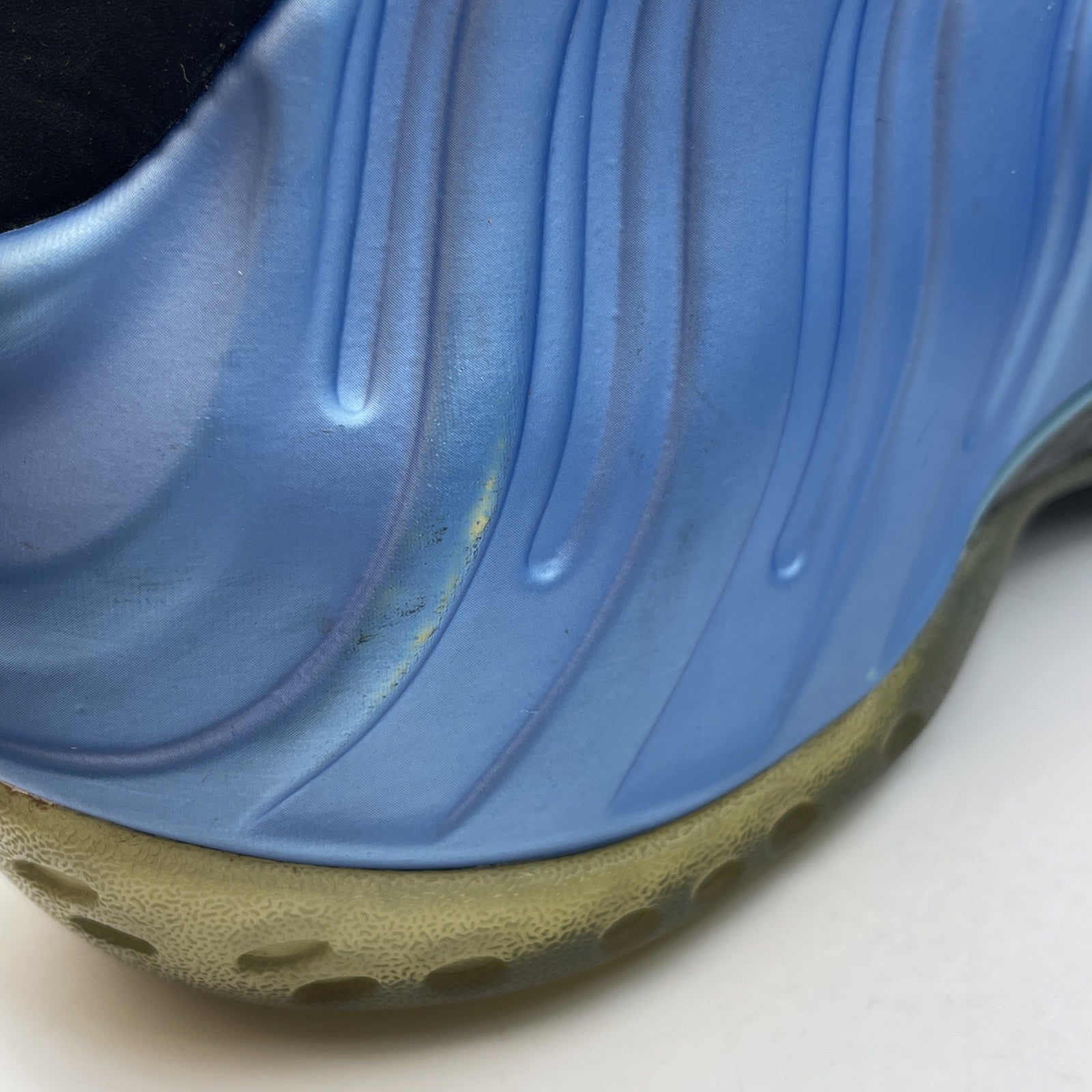 Size 8 - Nike Air Foamposite One University Blue Black Suede (314996-402)