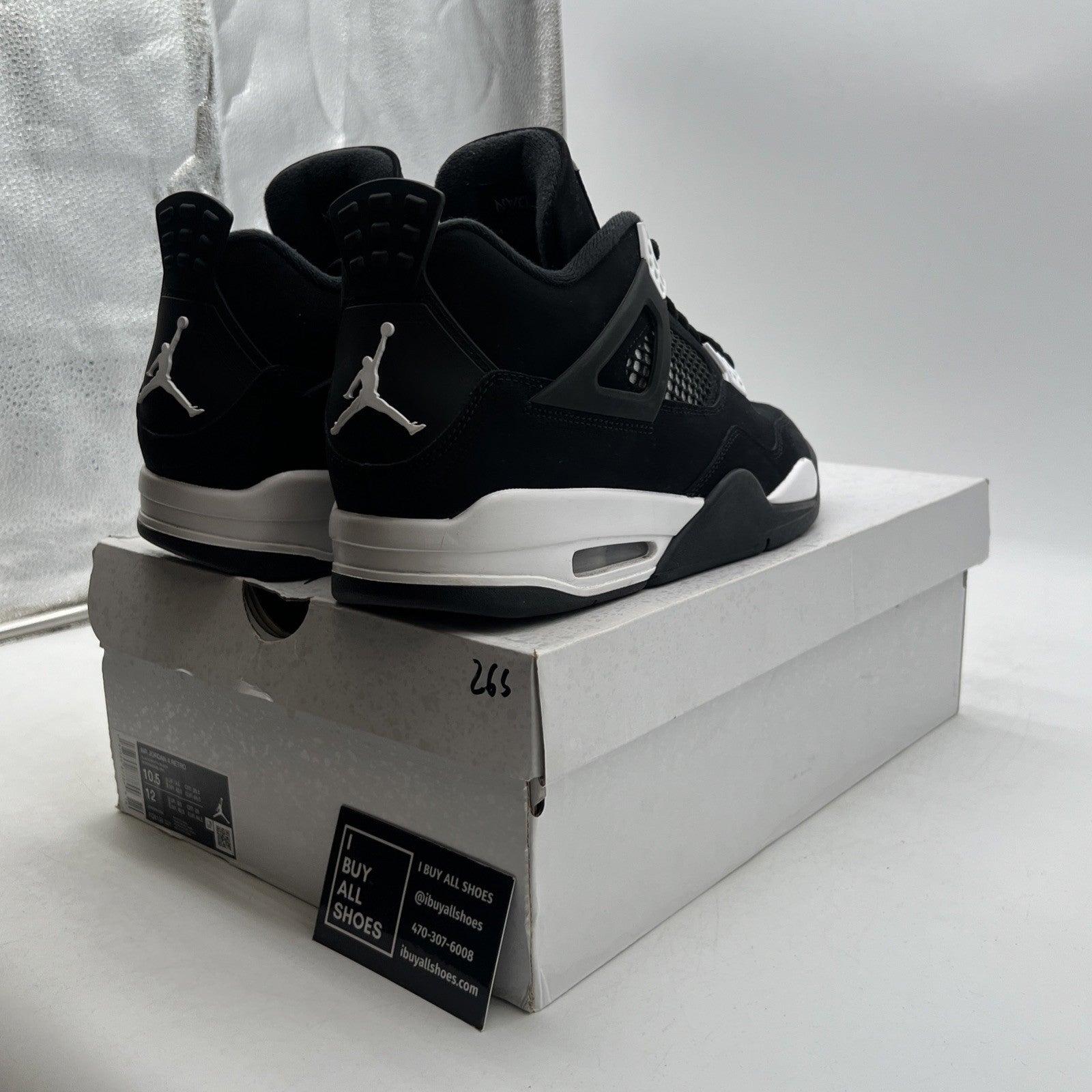 Size 10.5 - Air Jordan 4 Retro White Thunder (FQ8138-001)