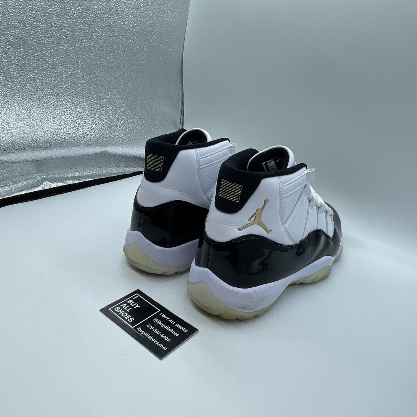 Size 11.5 - Jordan 11 Retro Mid Gratitude / Defining Moments (CT8012-170)