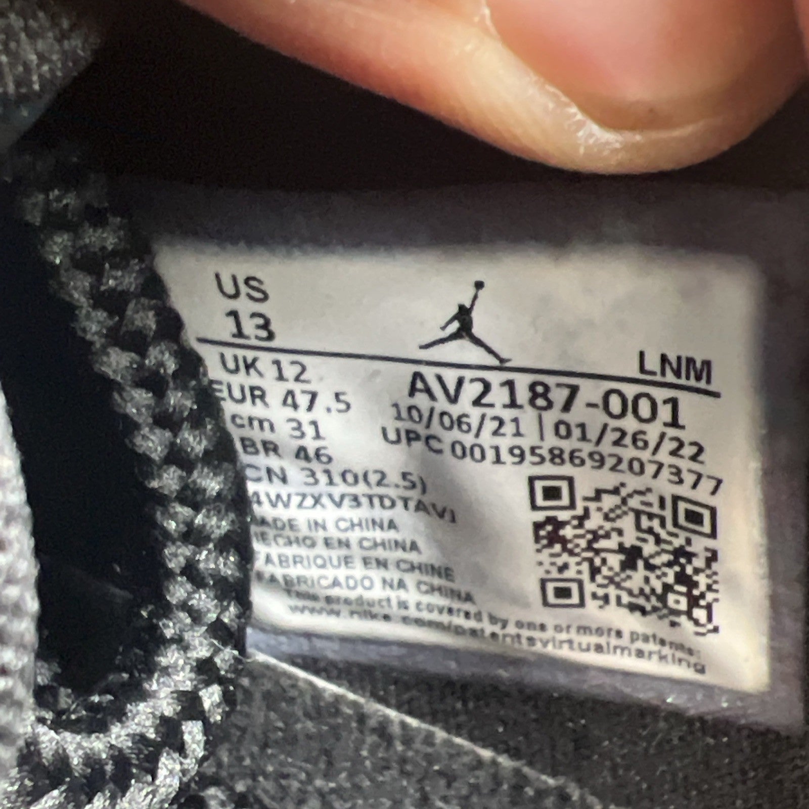 Size 13 - Air Jordan 11 Retro Low 72-10 (AV2187-001)