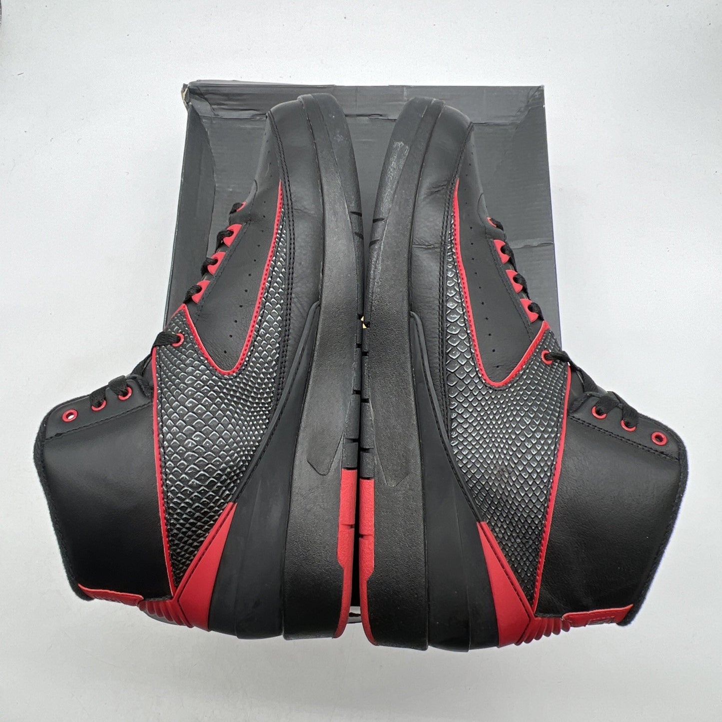 Size 12 - Air Jordan 2 Retro Alternate 87 (834274-001)