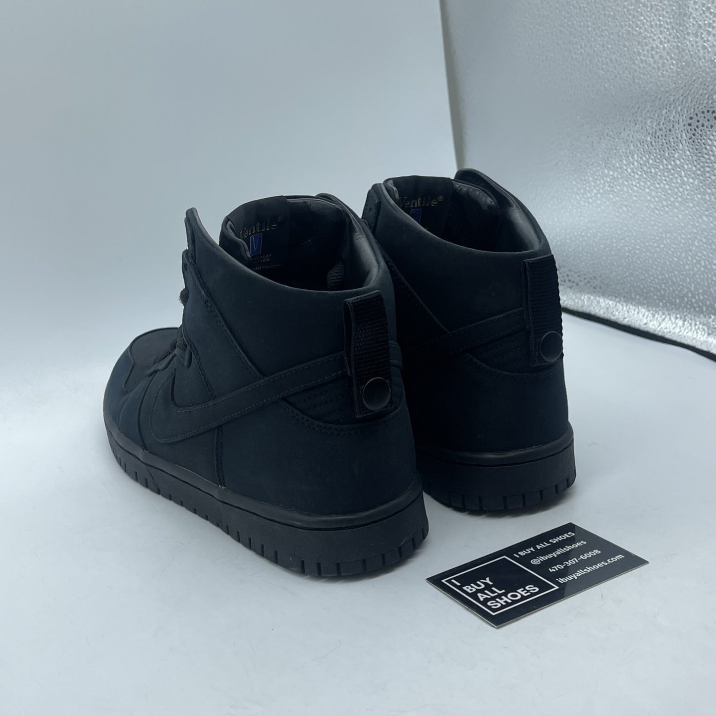 Size 9.5 - Nike Dunk Lux SP DSM Black Suede (718766-001)