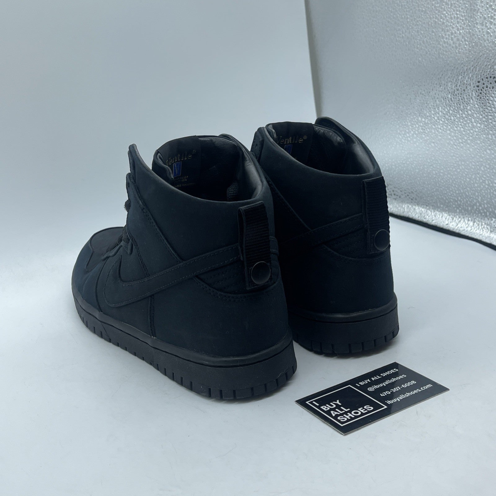 Size 9.5 - Nike Dunk Lux SP DSM Black Suede (718766-001)