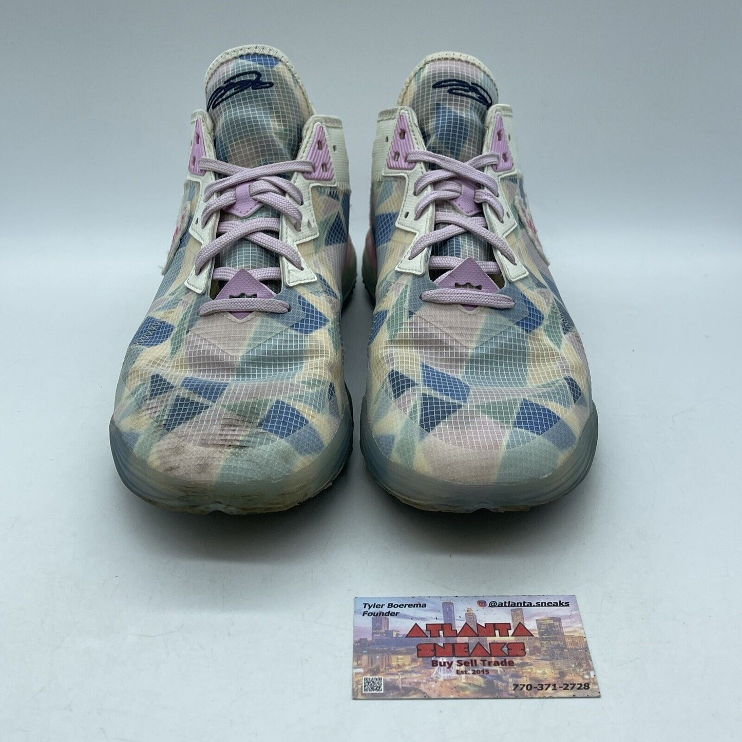 Size 11 - Nike atmos x LeBron 18 Low Sakura White Blue Pink Leather (CV7562-101)