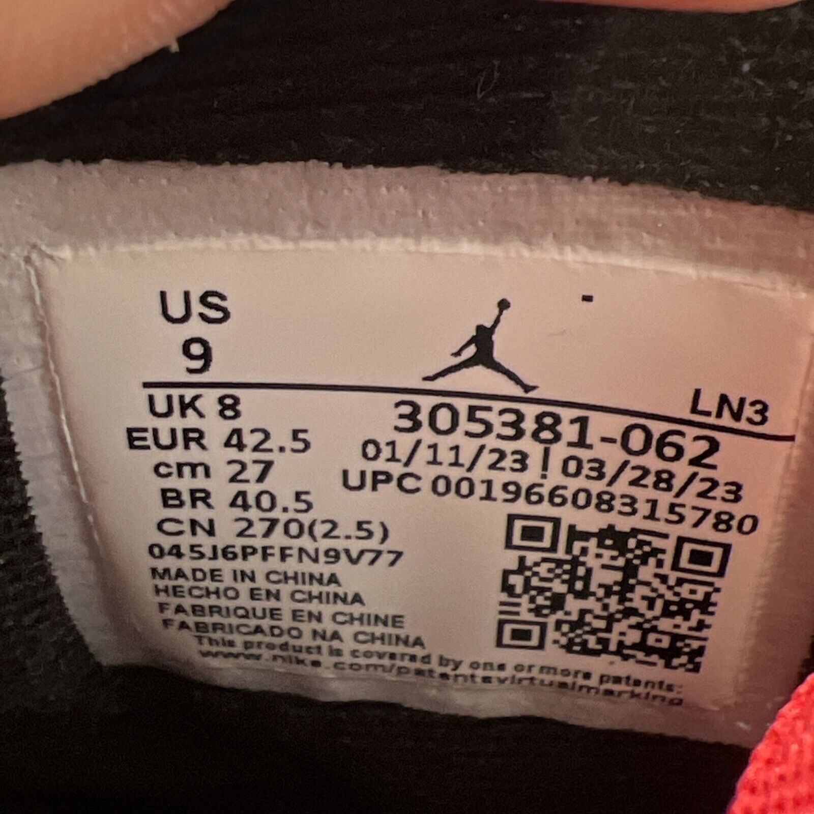 Size 9 - Air Jordan 8 Retro Mid Playoff (305381-062)