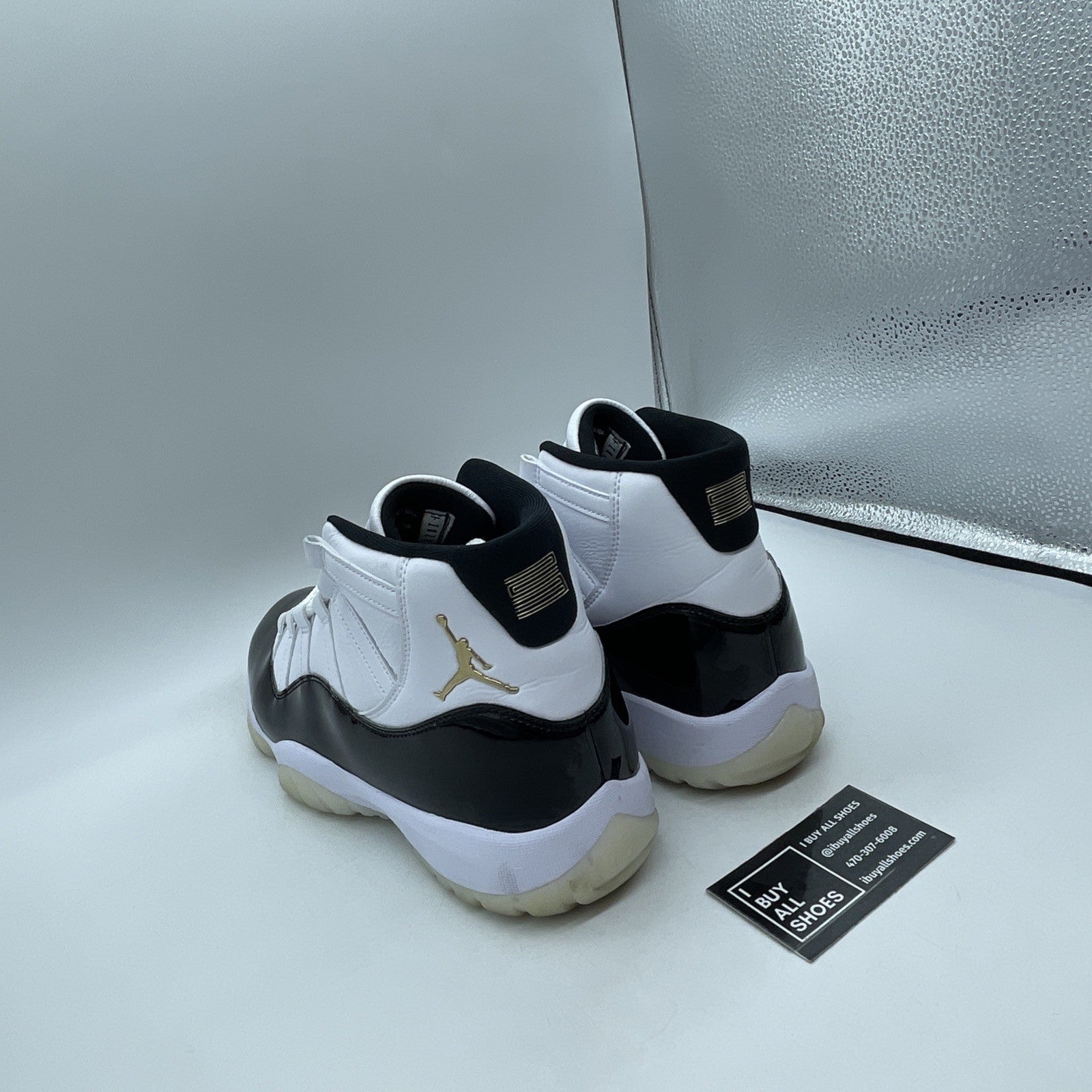 Size 11.5 - Jordan 11 Retro Mid Gratitude / Defining Moments (CT8012-170)