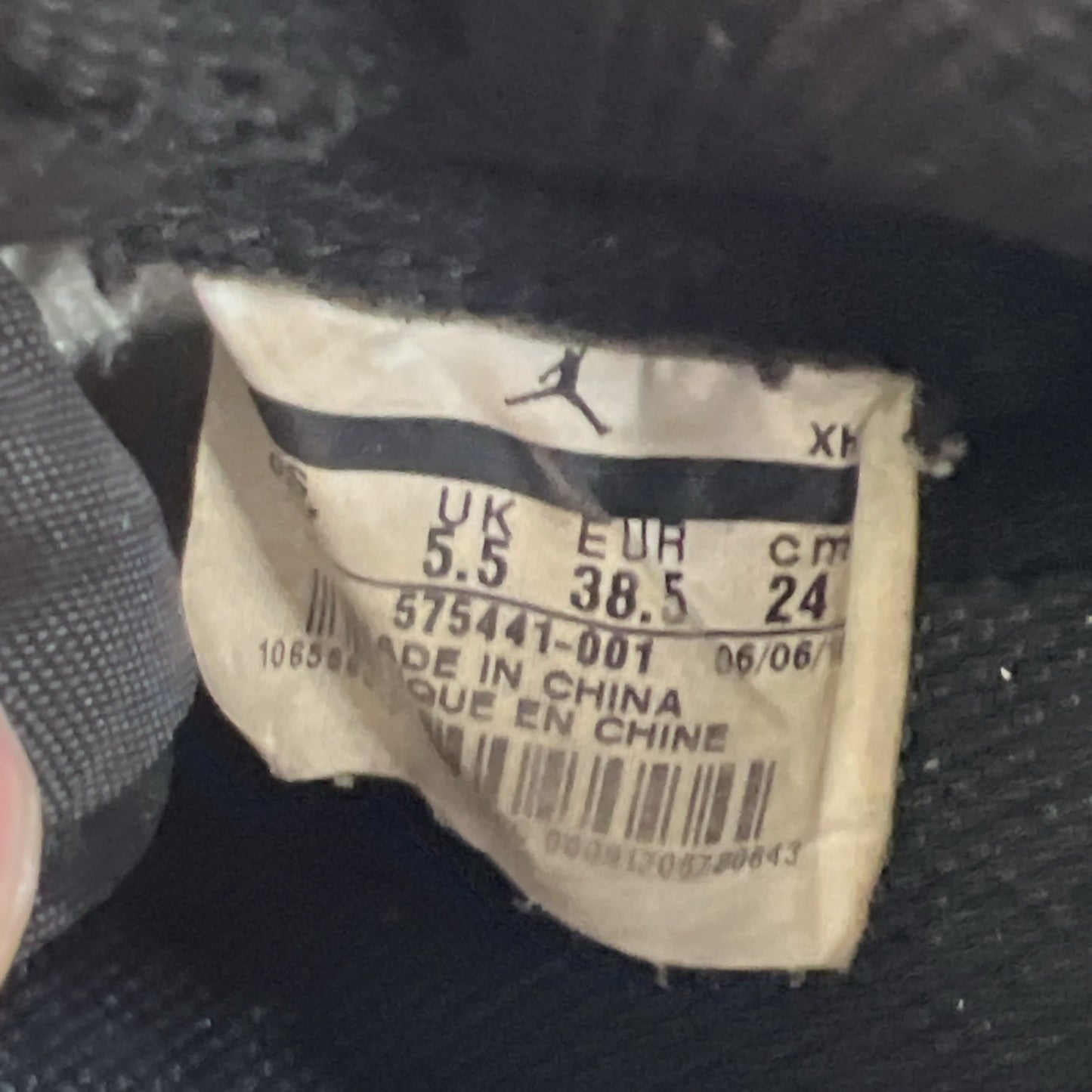 Size 6Y - Air Jordan 1 Retro OG High Banned Bred (555088-001)