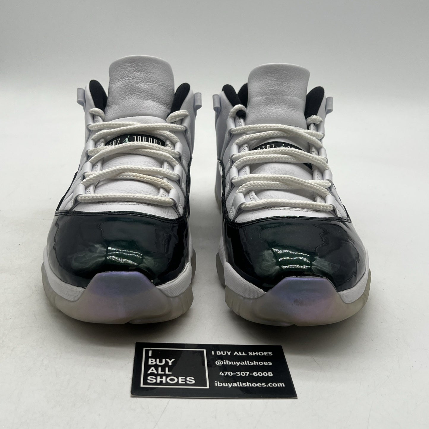 Size 9.5 - Air Jordan 11 Retro Low Emerald (528895-145)