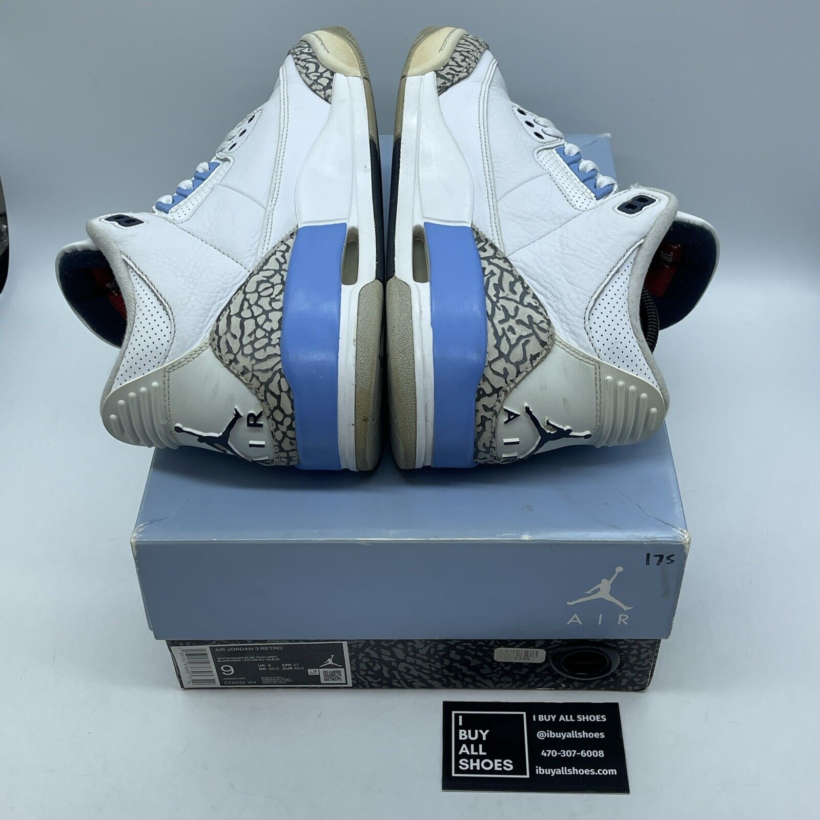 Size 9 - Jordan 3 Retro Mid UNC