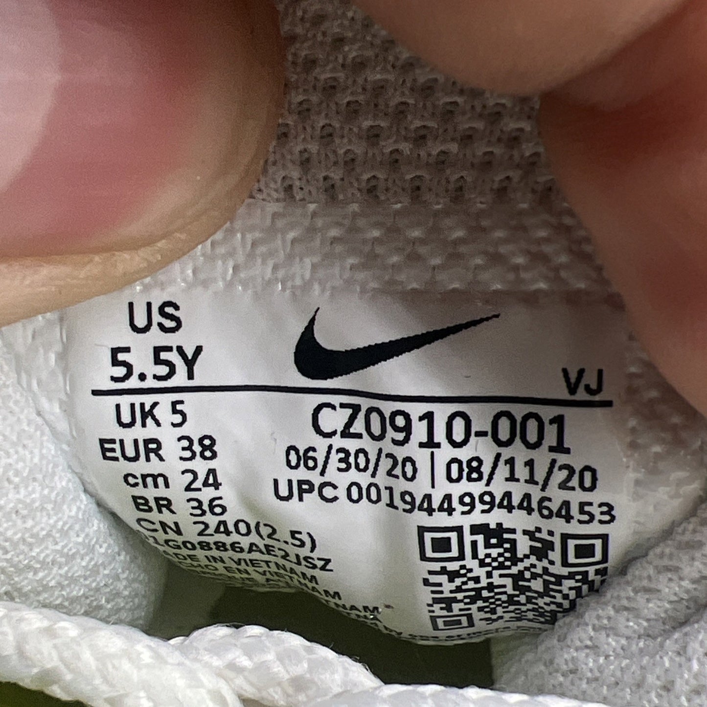 Size 5.5Y - Nike Air Max 95 OG 2020 Neon (CZ0910-001)