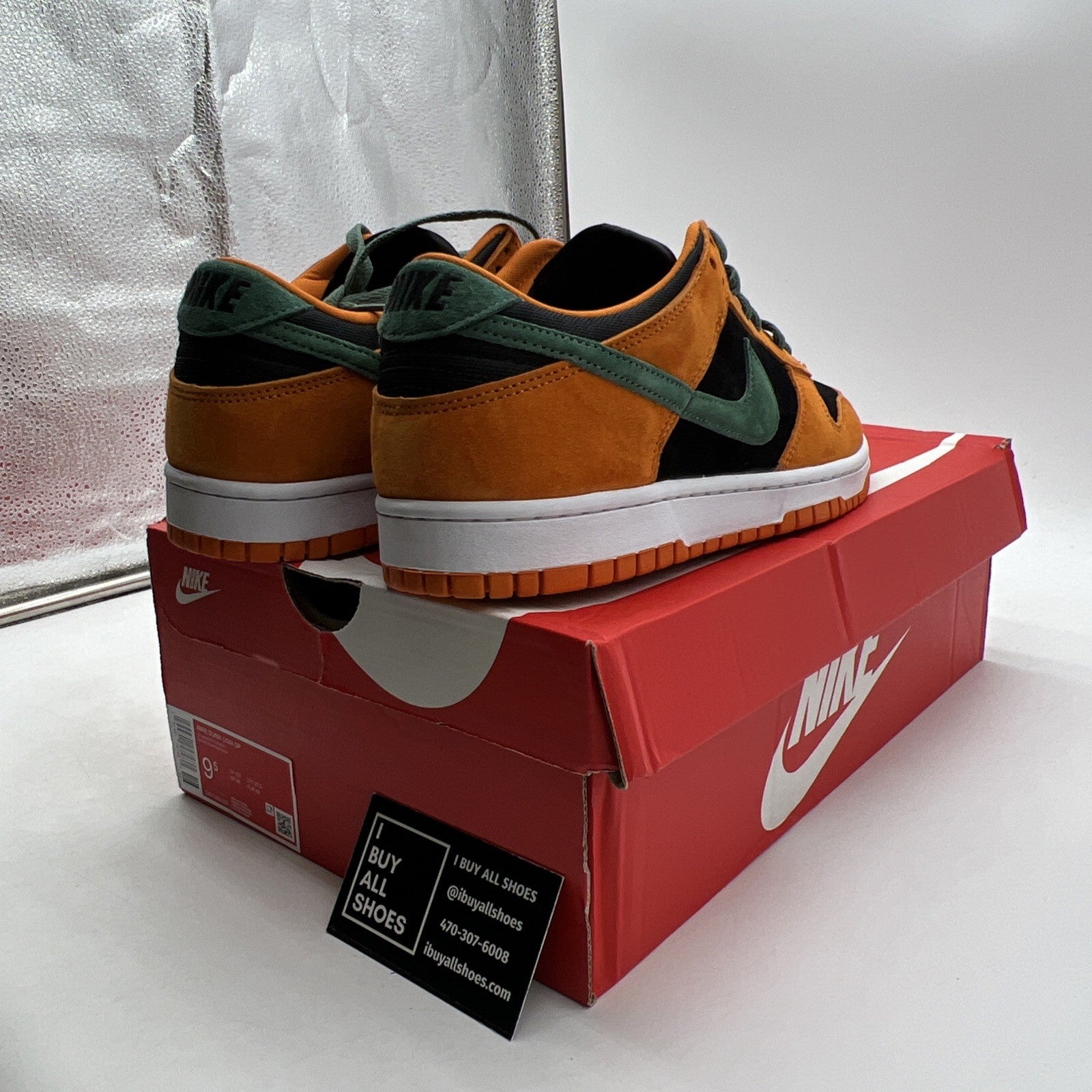 Size 9.5 - Nike Dunk SP Retro 2020 Low Ceramic (DA1469-001)
