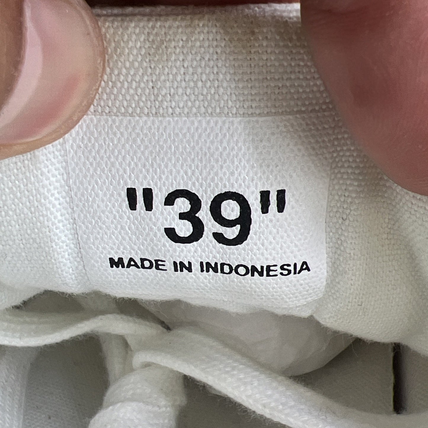 Size 39 - Off-White Vulc Sneaker Low White Black