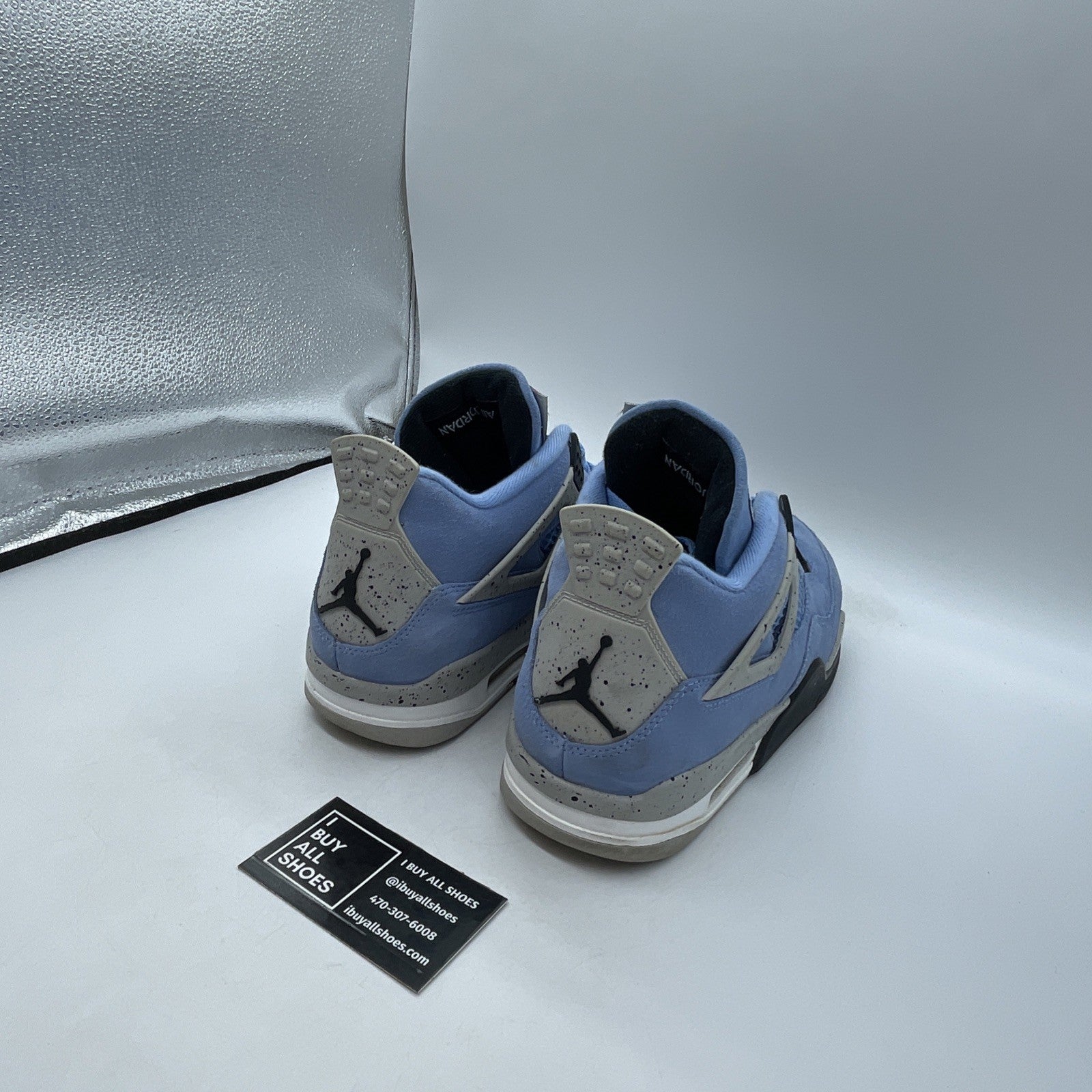 Size 10.5 - Air Jordan 4 Retro Mid University Blue (CT8527-400)