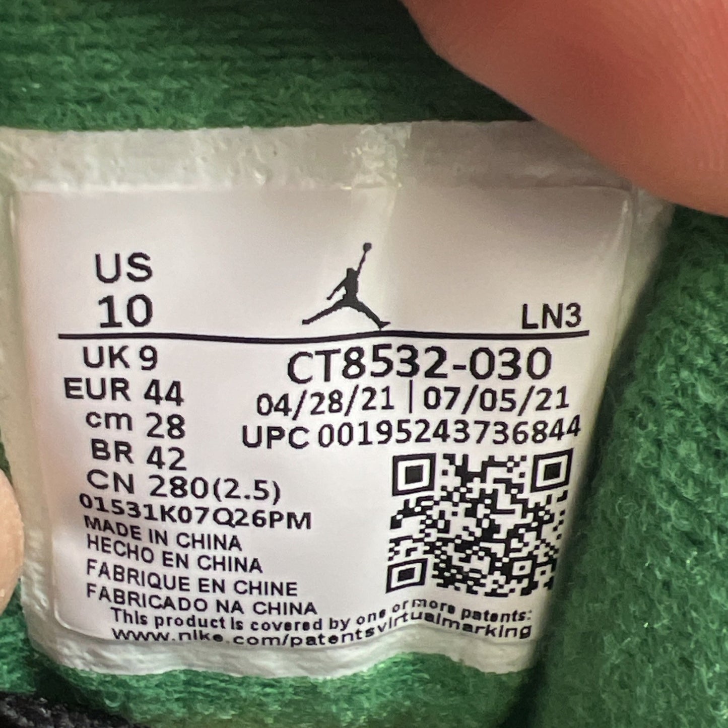 Size 10 - Air Jordan 3 Retro Mid Pine Green (CT8532-030)