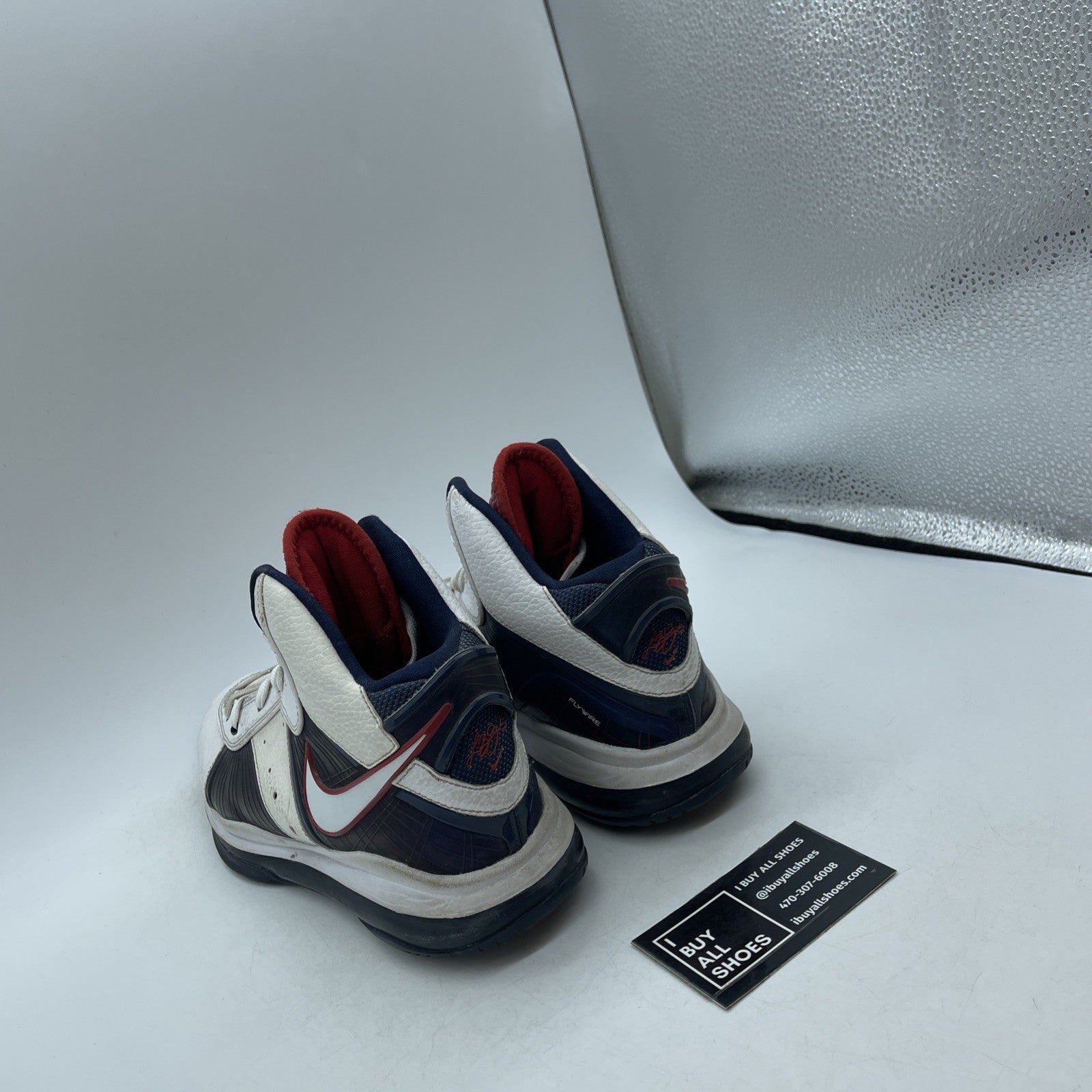 Size 6.5 (GS) - Nike Air Max LeBron VIII Mid Independence Day (415238-100)